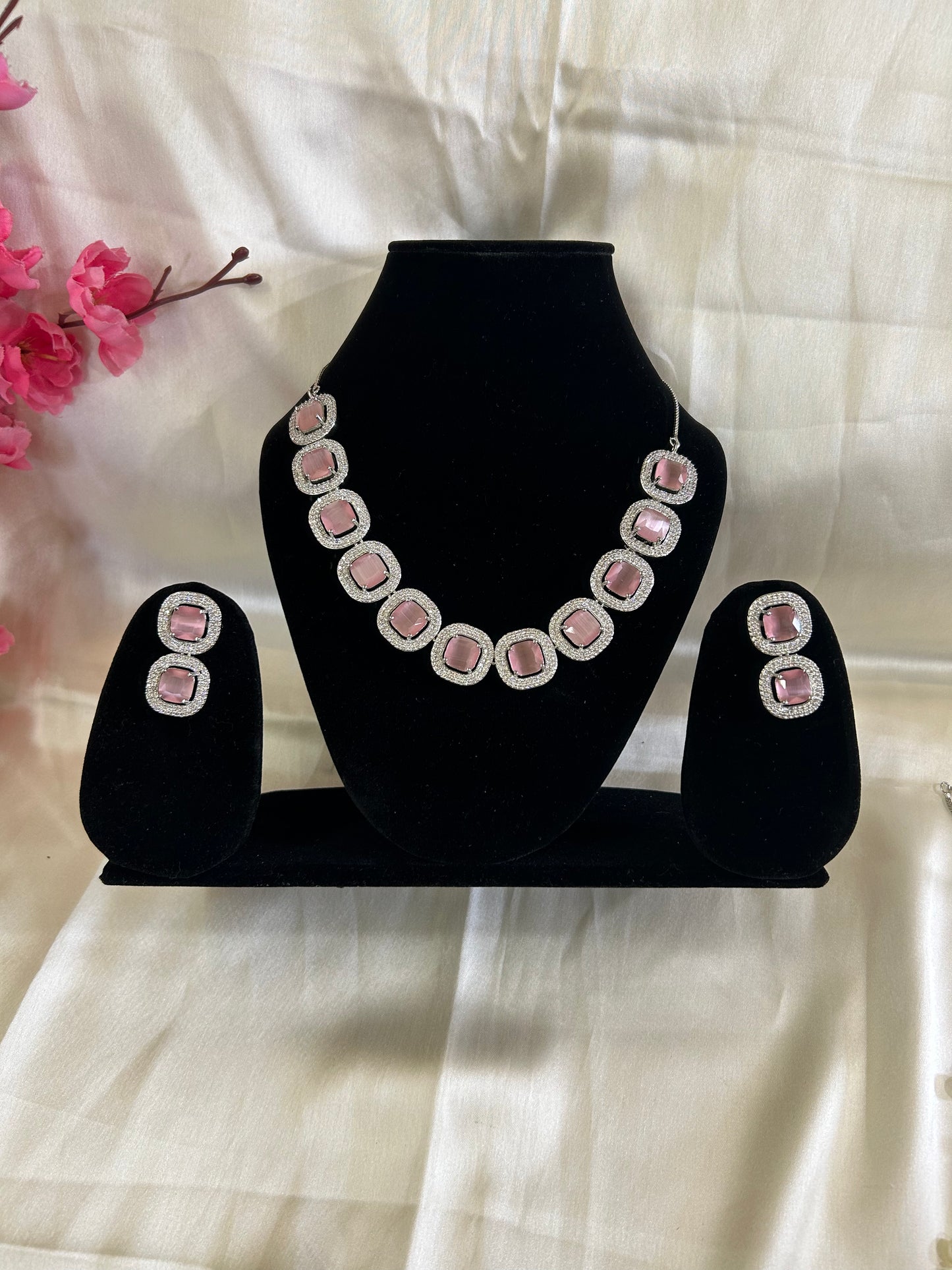 Alisha pink necklace