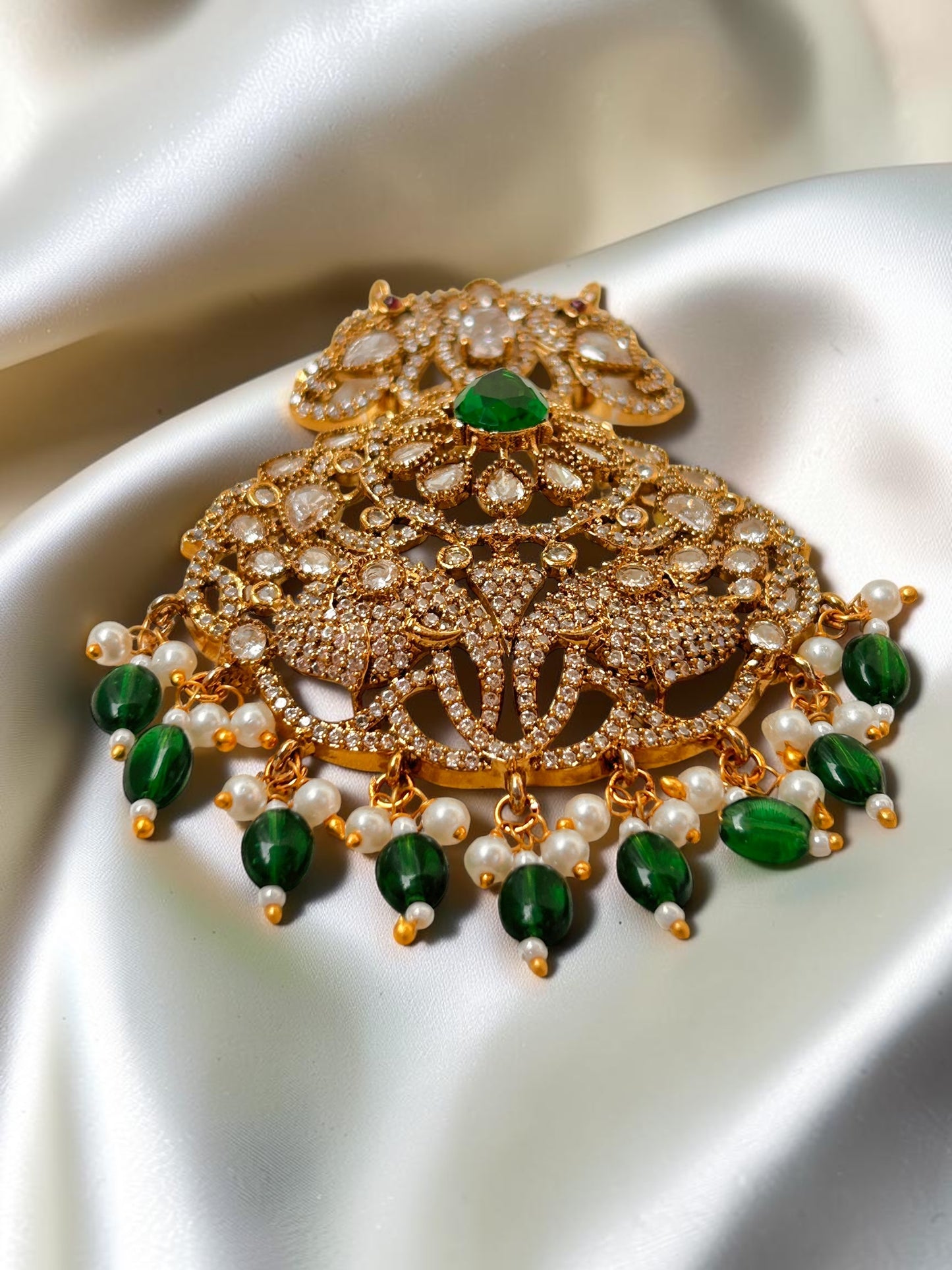 Divya pendant set