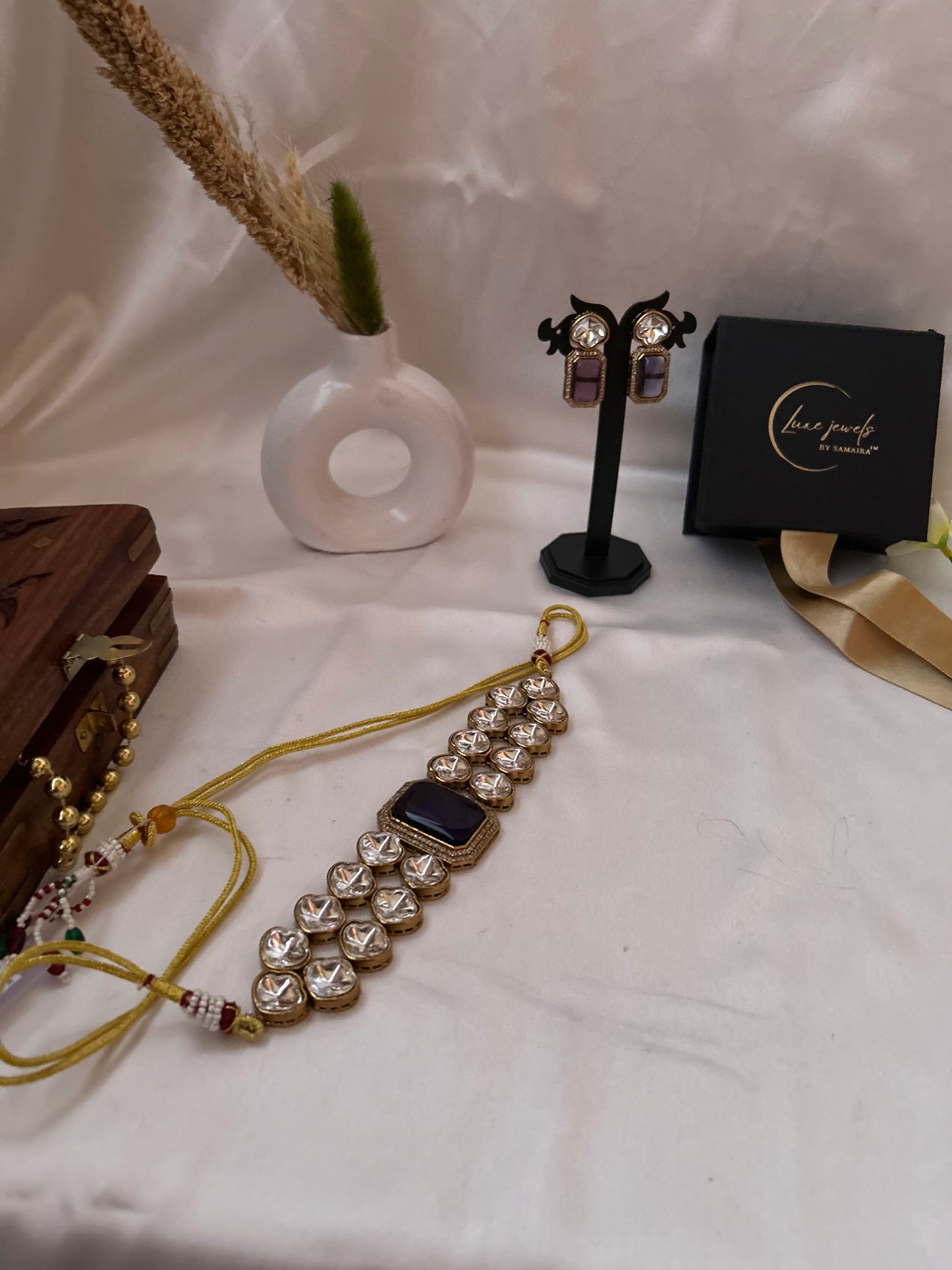Anishka pink choker
