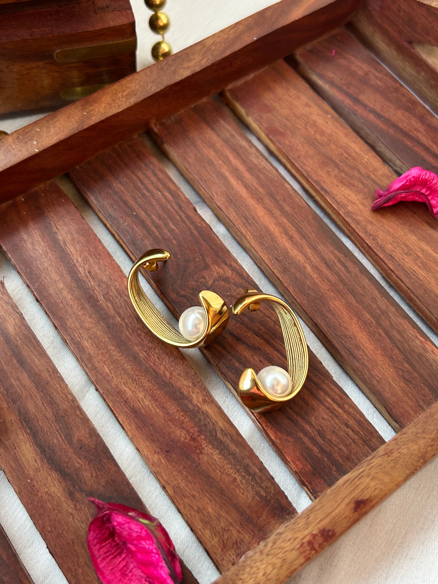 Urban Pearl Studs