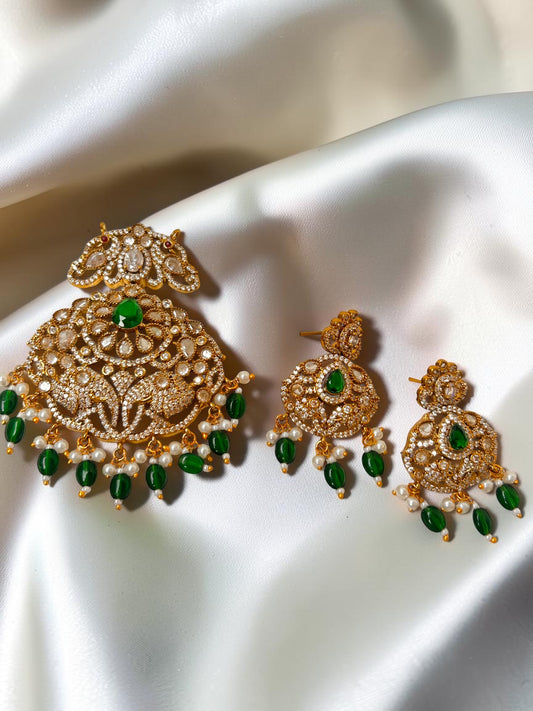 Divya pendant set