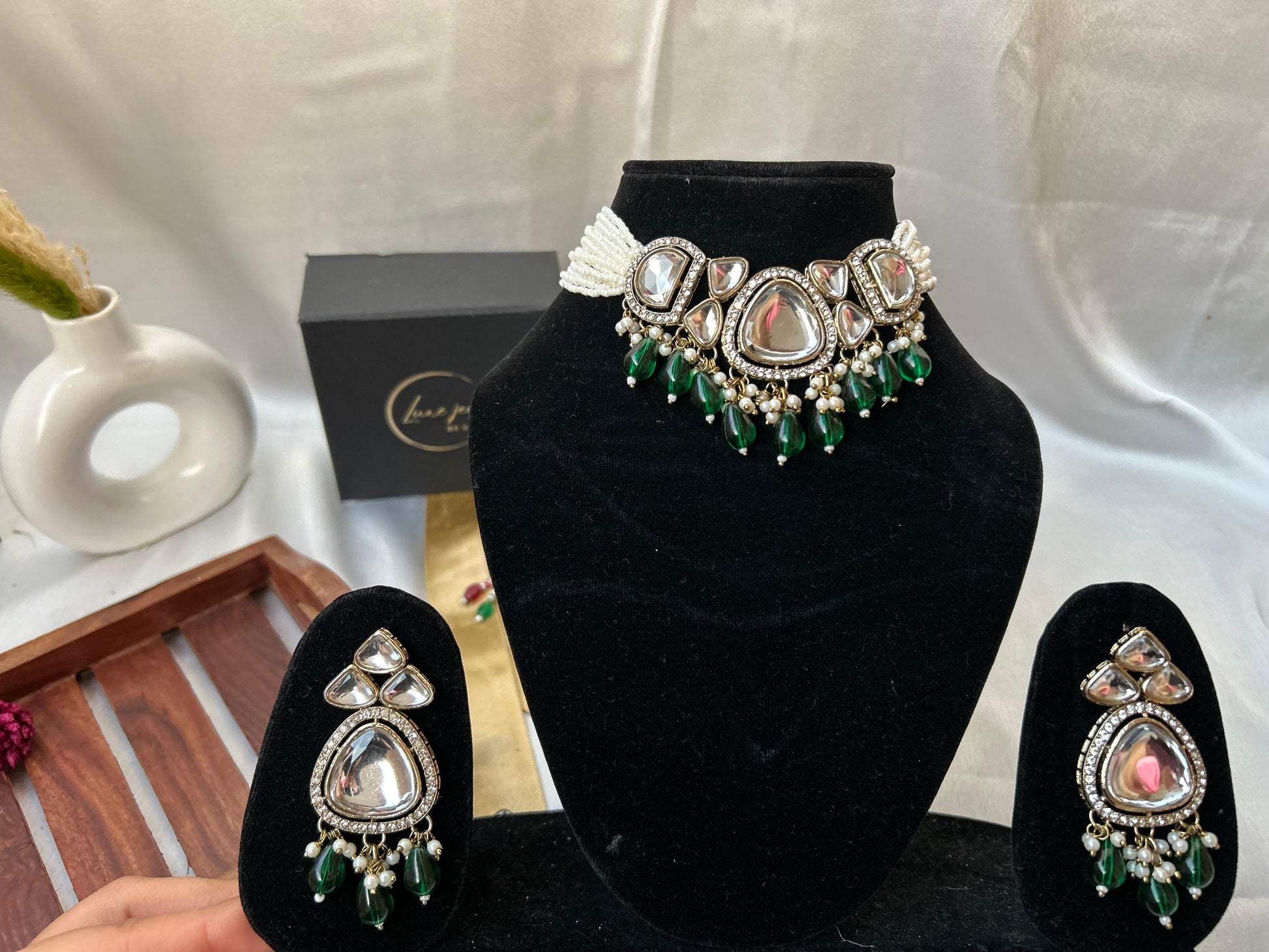 Emerald Green Kundan Necklace Set