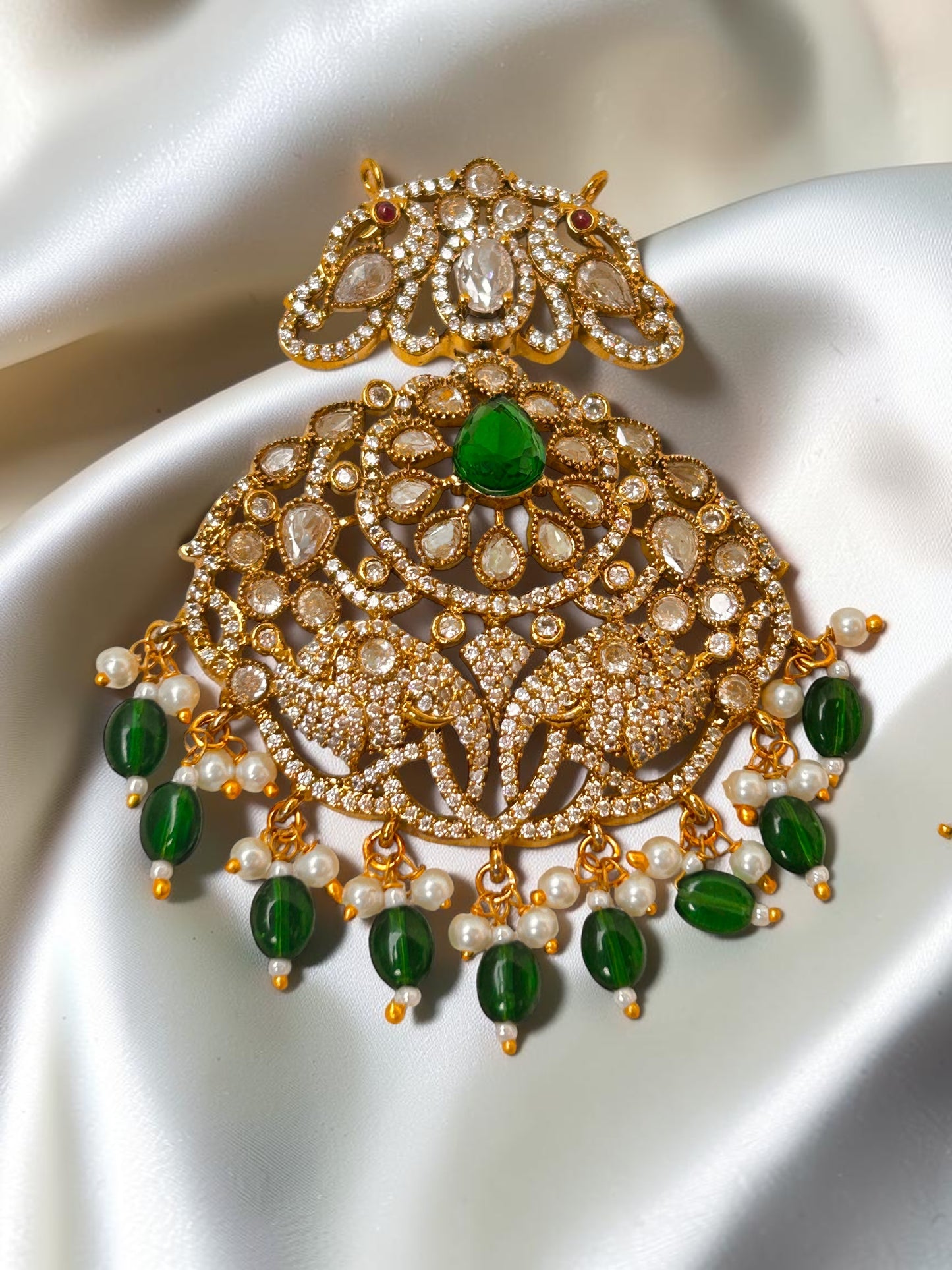 Divya pendant set