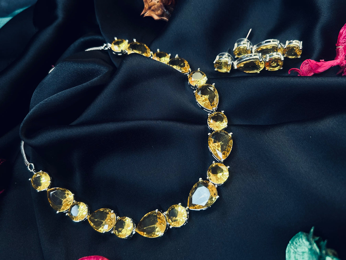 Yoshika yellow necklace
