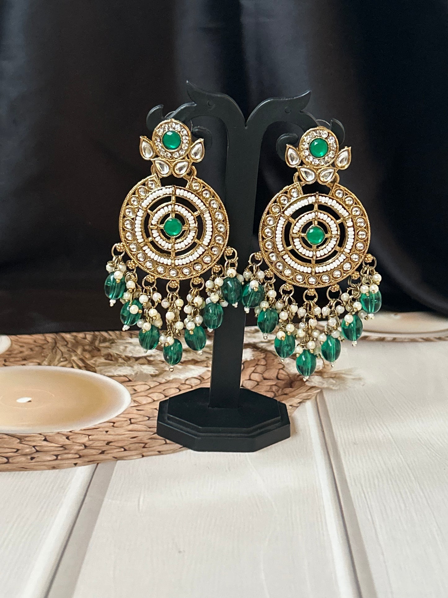 Sara  green chandbalis