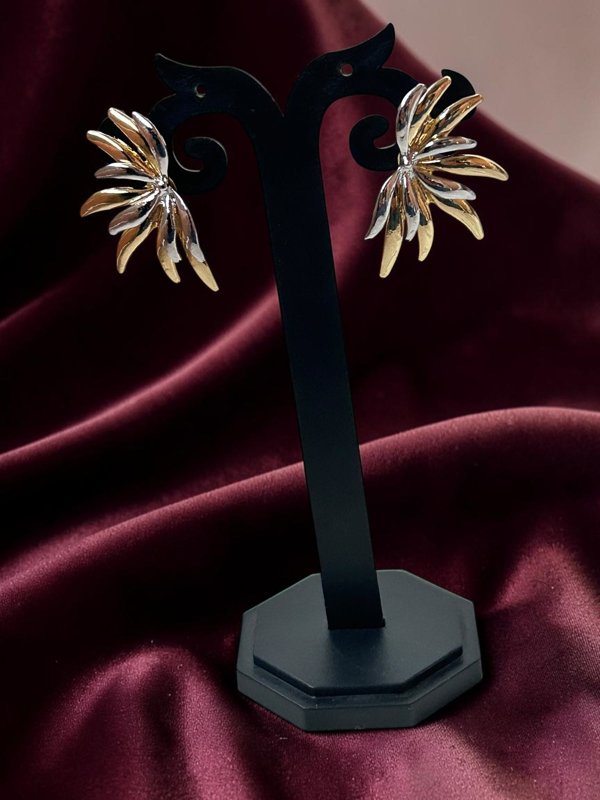 Dual tone floral Earrings
