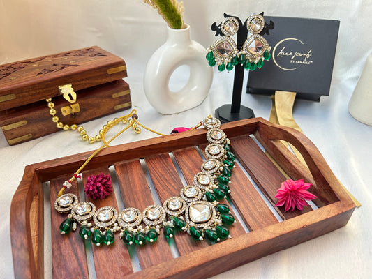 Manali Emerald kundan necklace