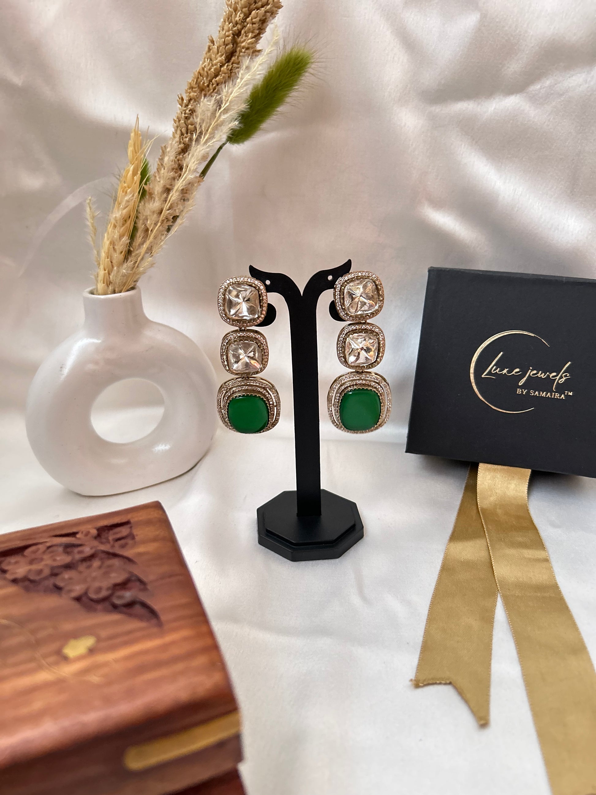green kundan necklaceset