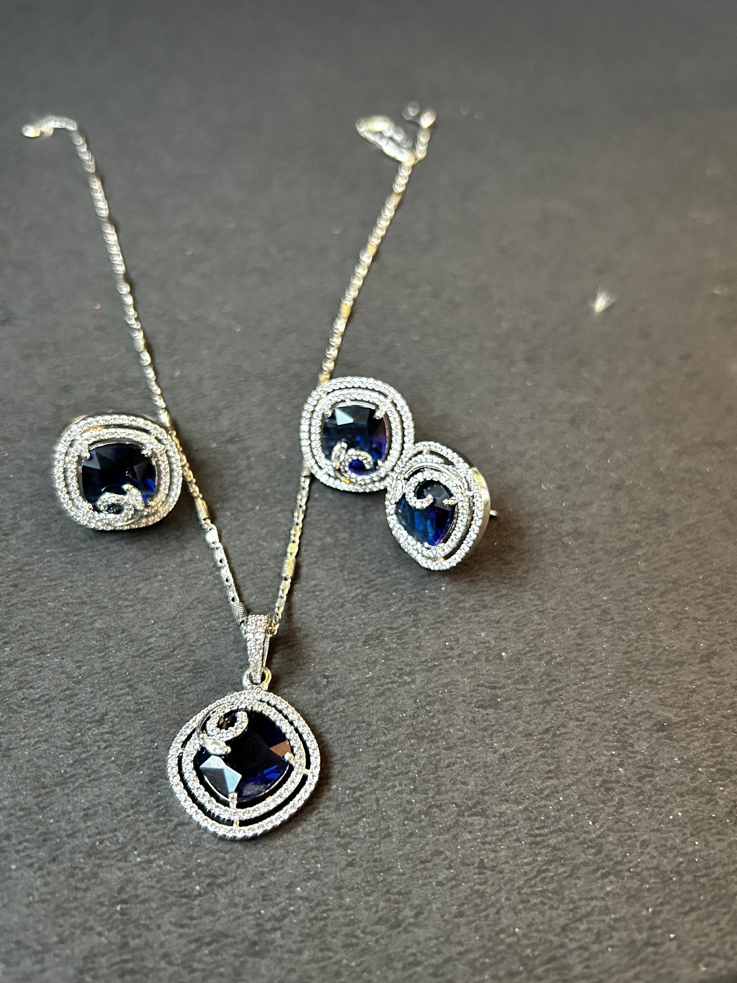 Khwaish navy pendant set with ring