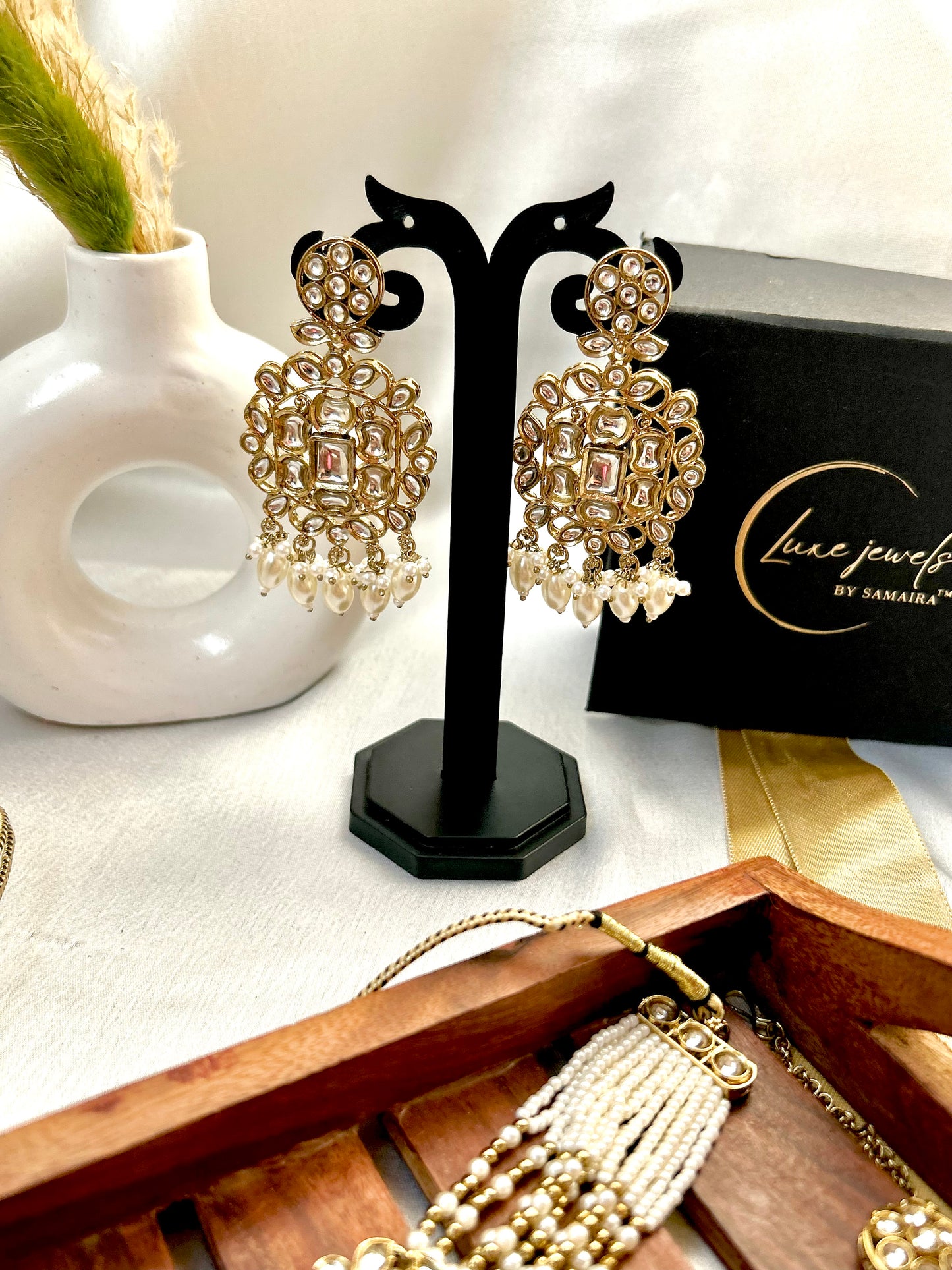 Diana ivory kundan necklace tika set