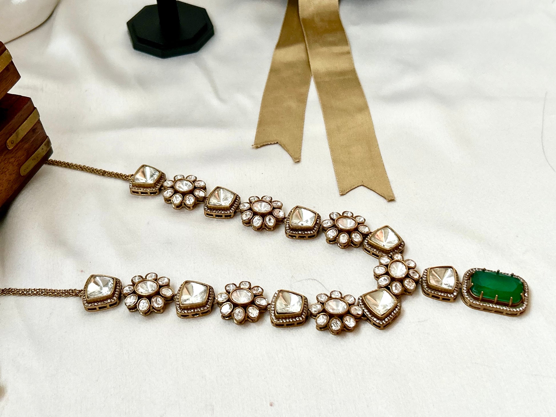 green kundan necklaceset