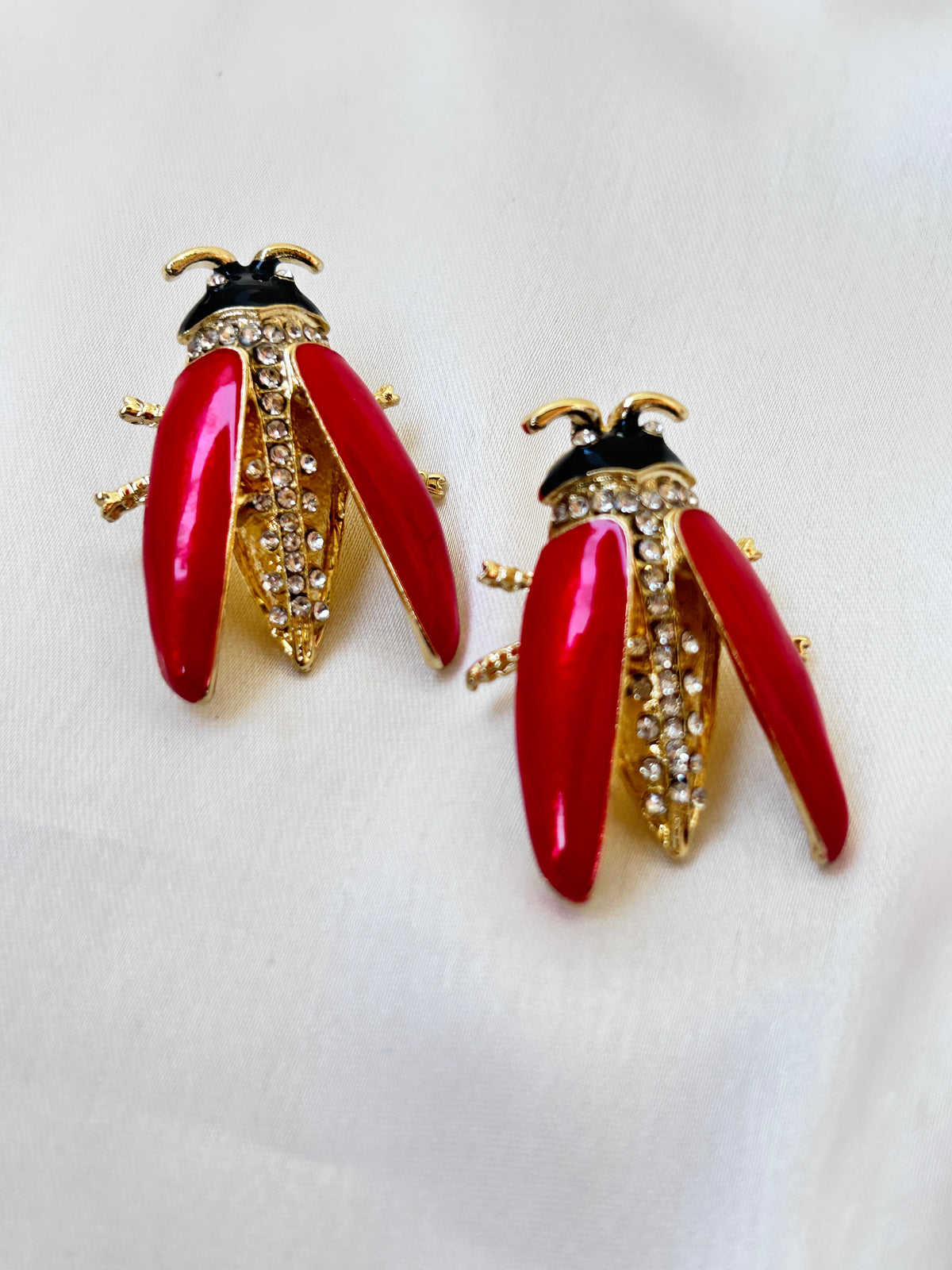 Enamel beetle red earrings