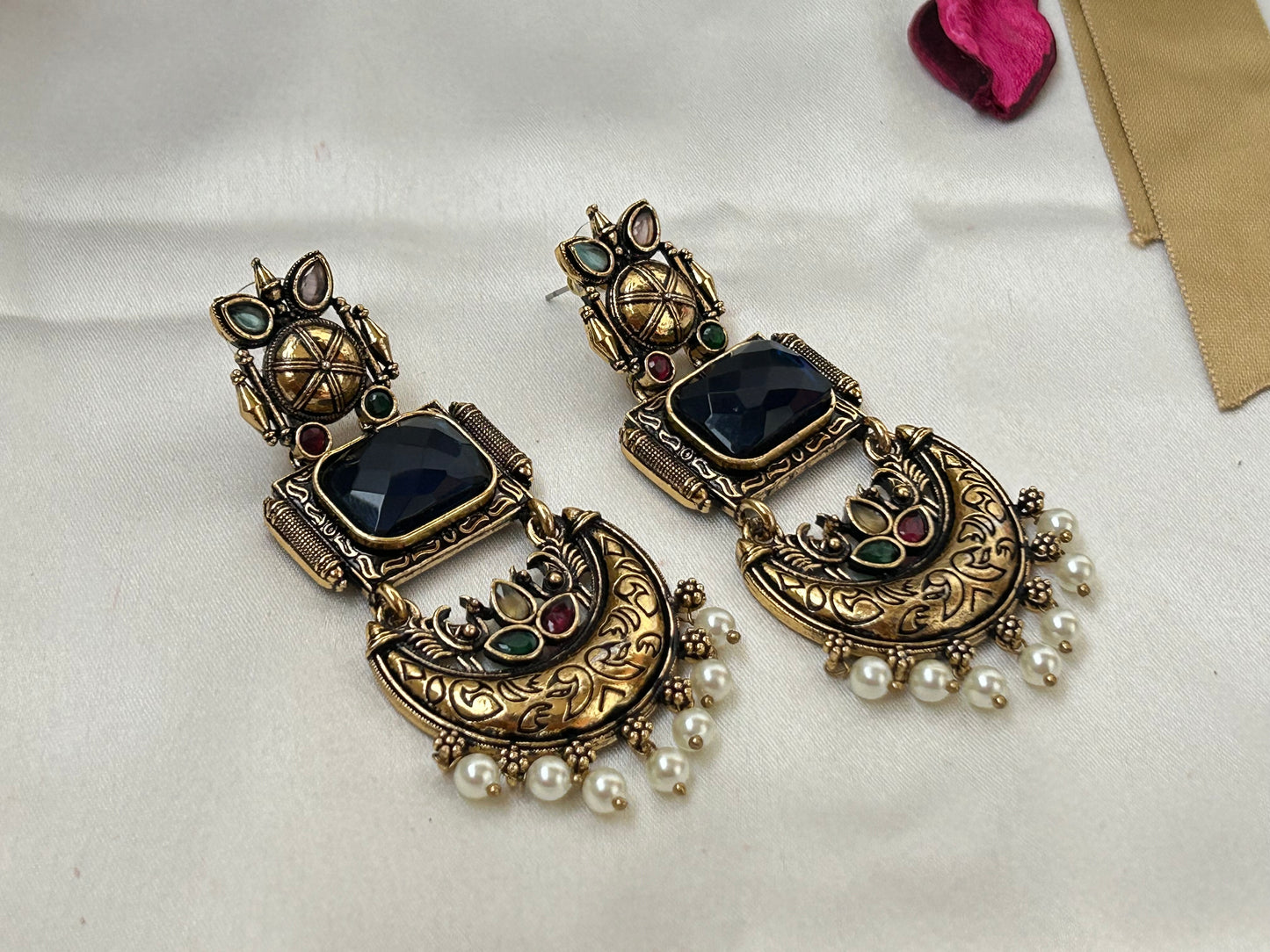 Aarna blue chandbali