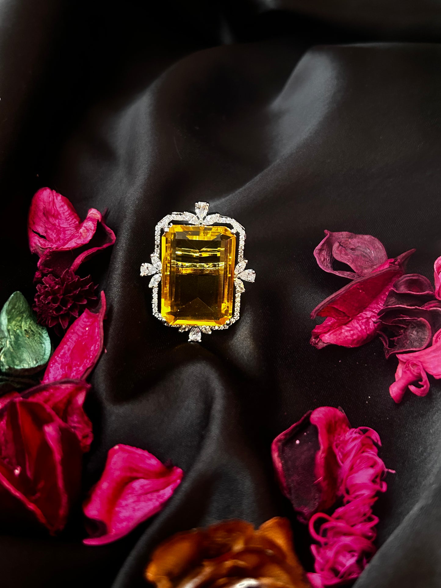 Alisha yellow ring