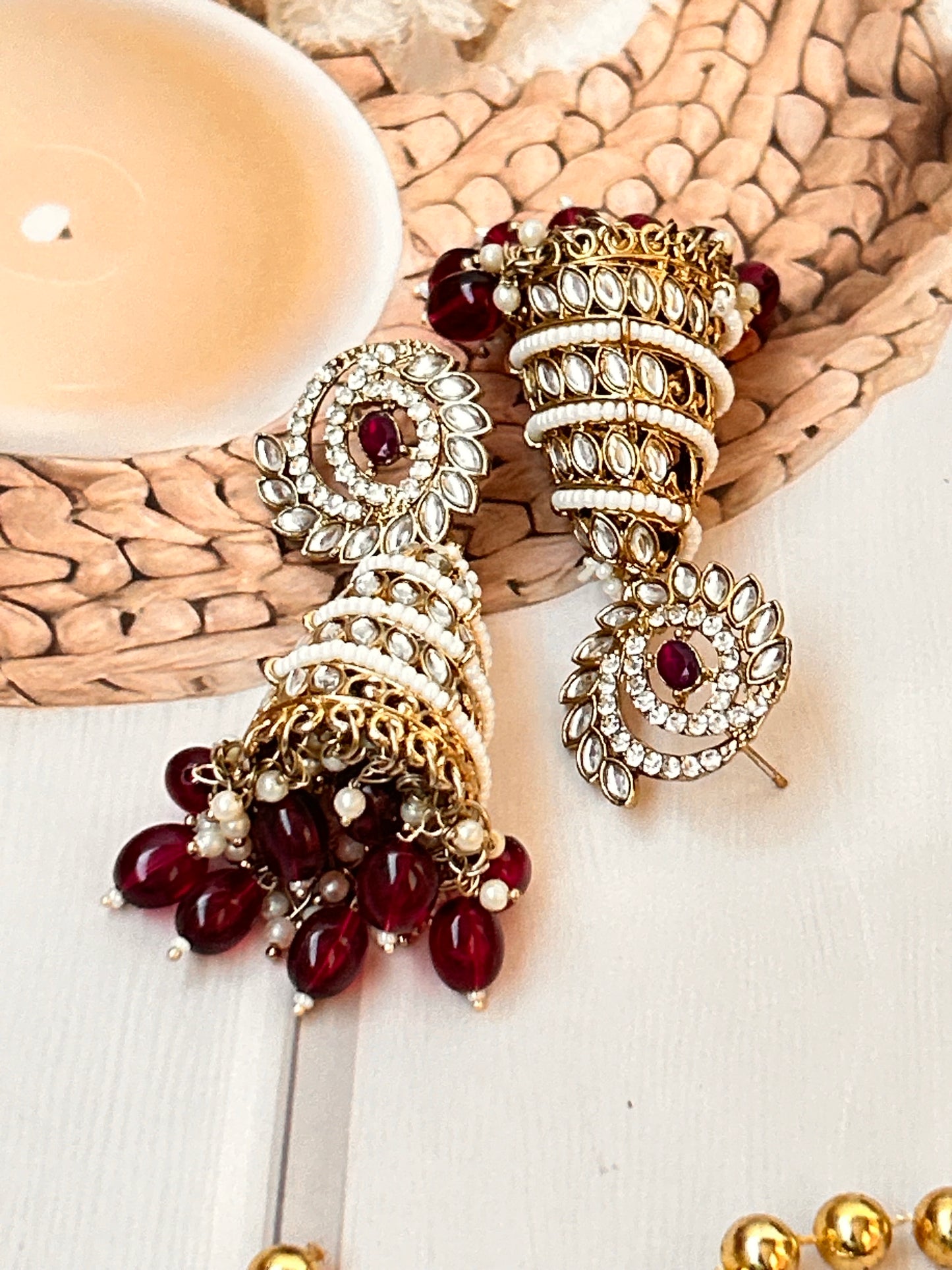 Zareen Magenta Jhumka