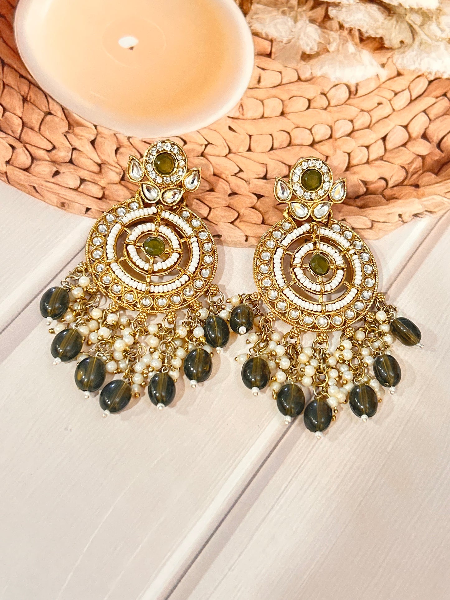Sara Olive chandbalis