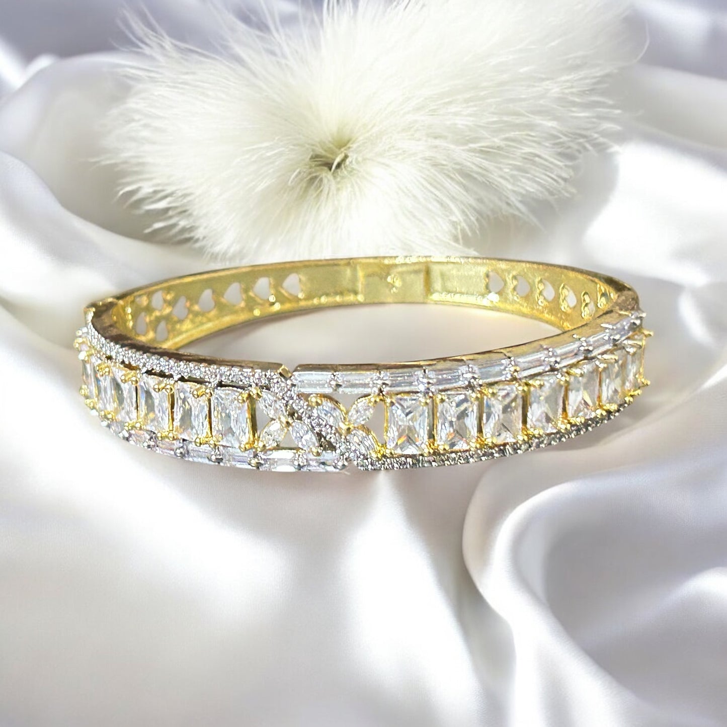 Jazz Golden  Bracelet