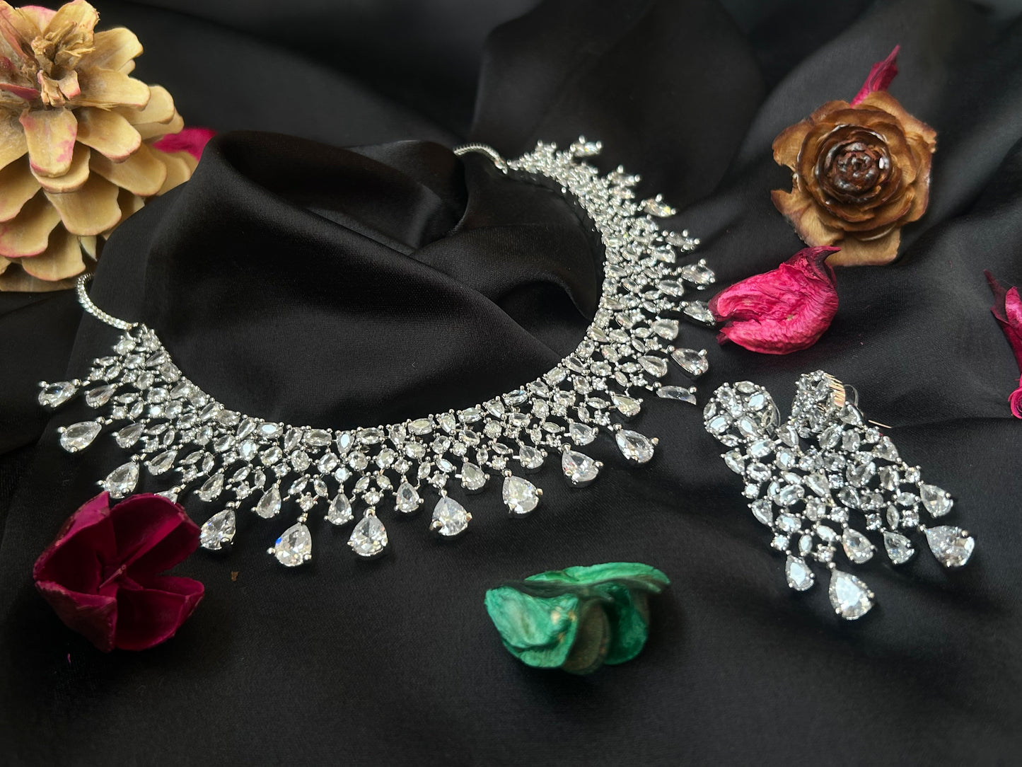 Ahana white necklace