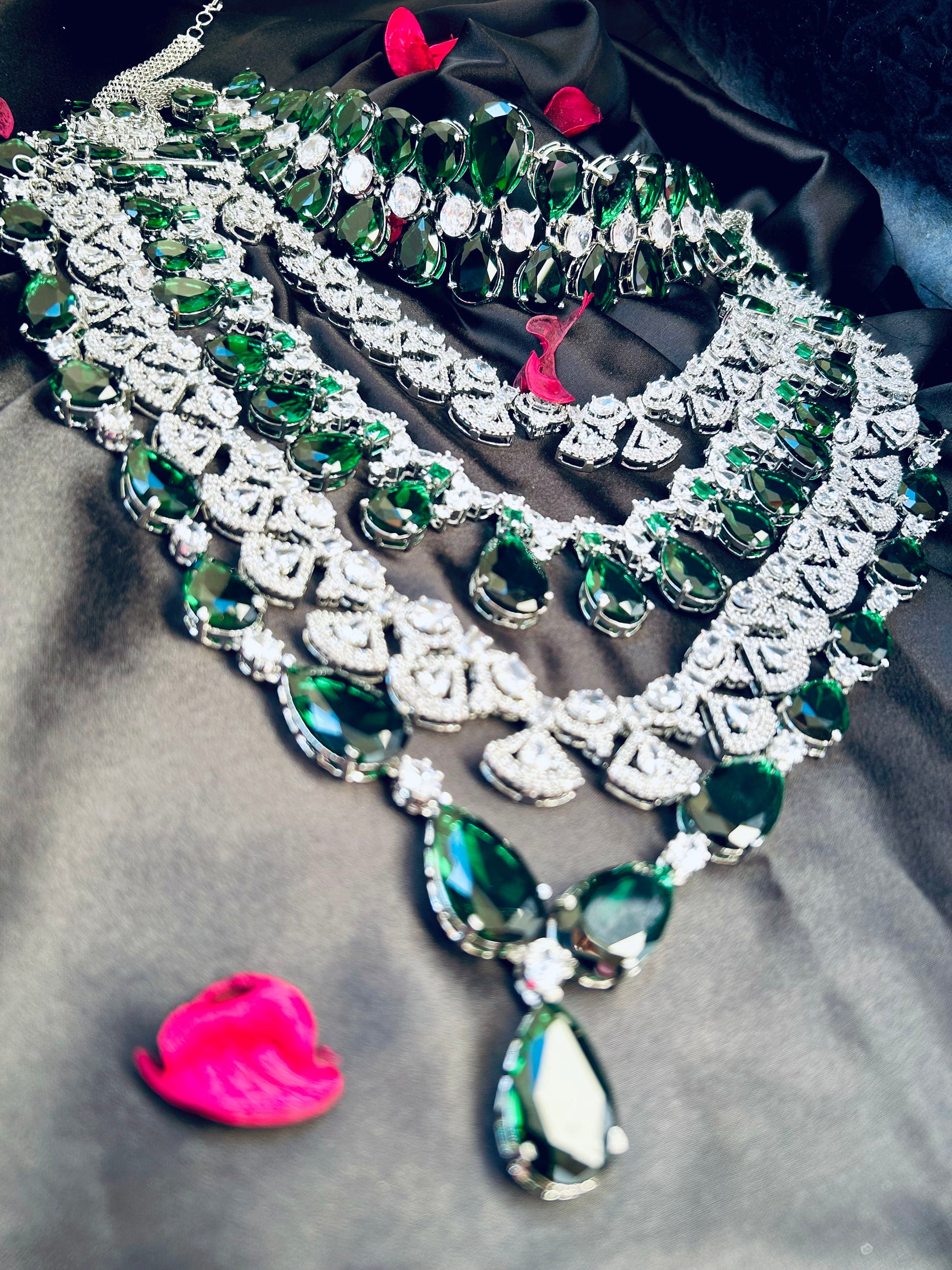 kiara necklace set