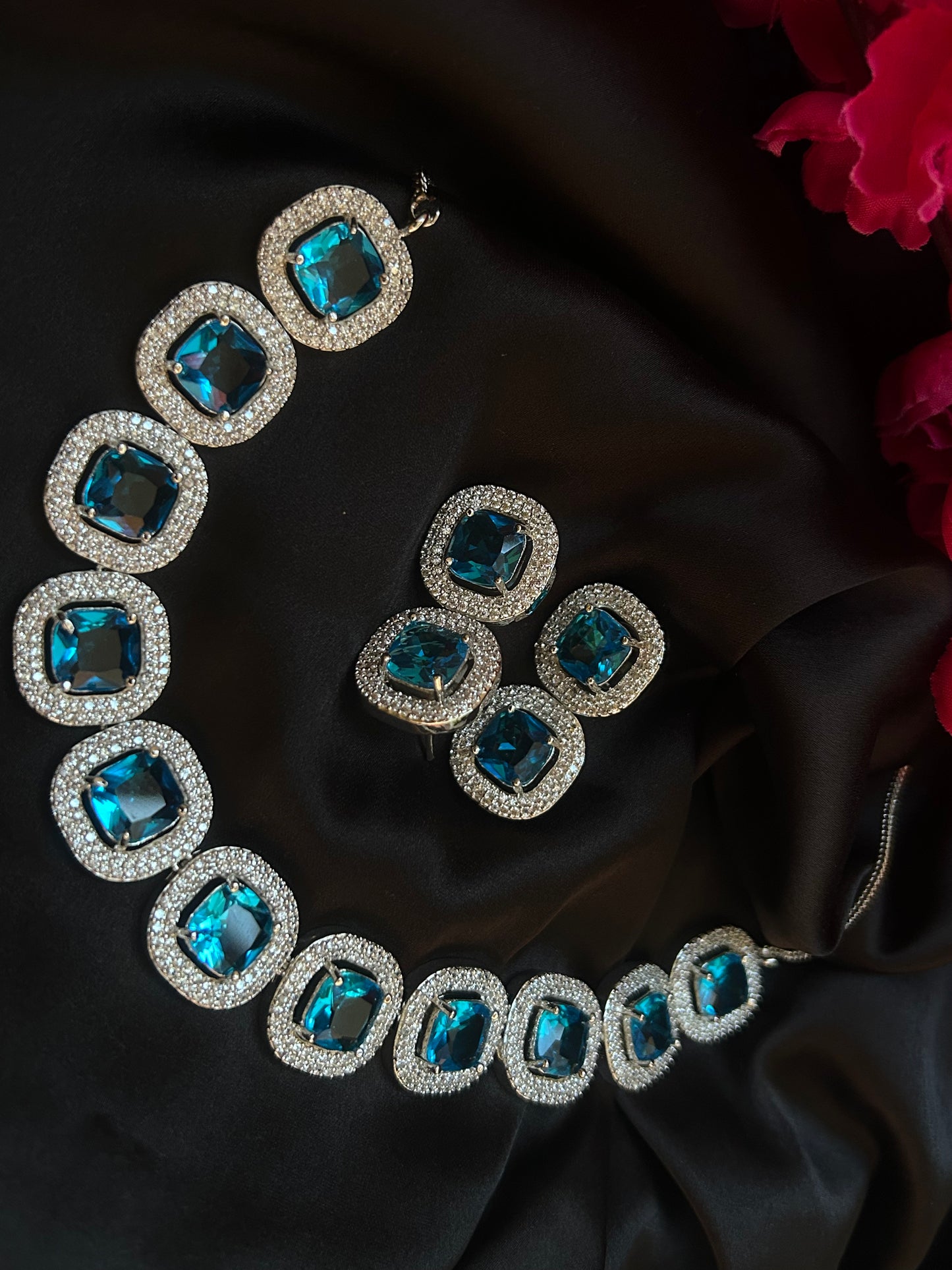 Alisha blue necklace