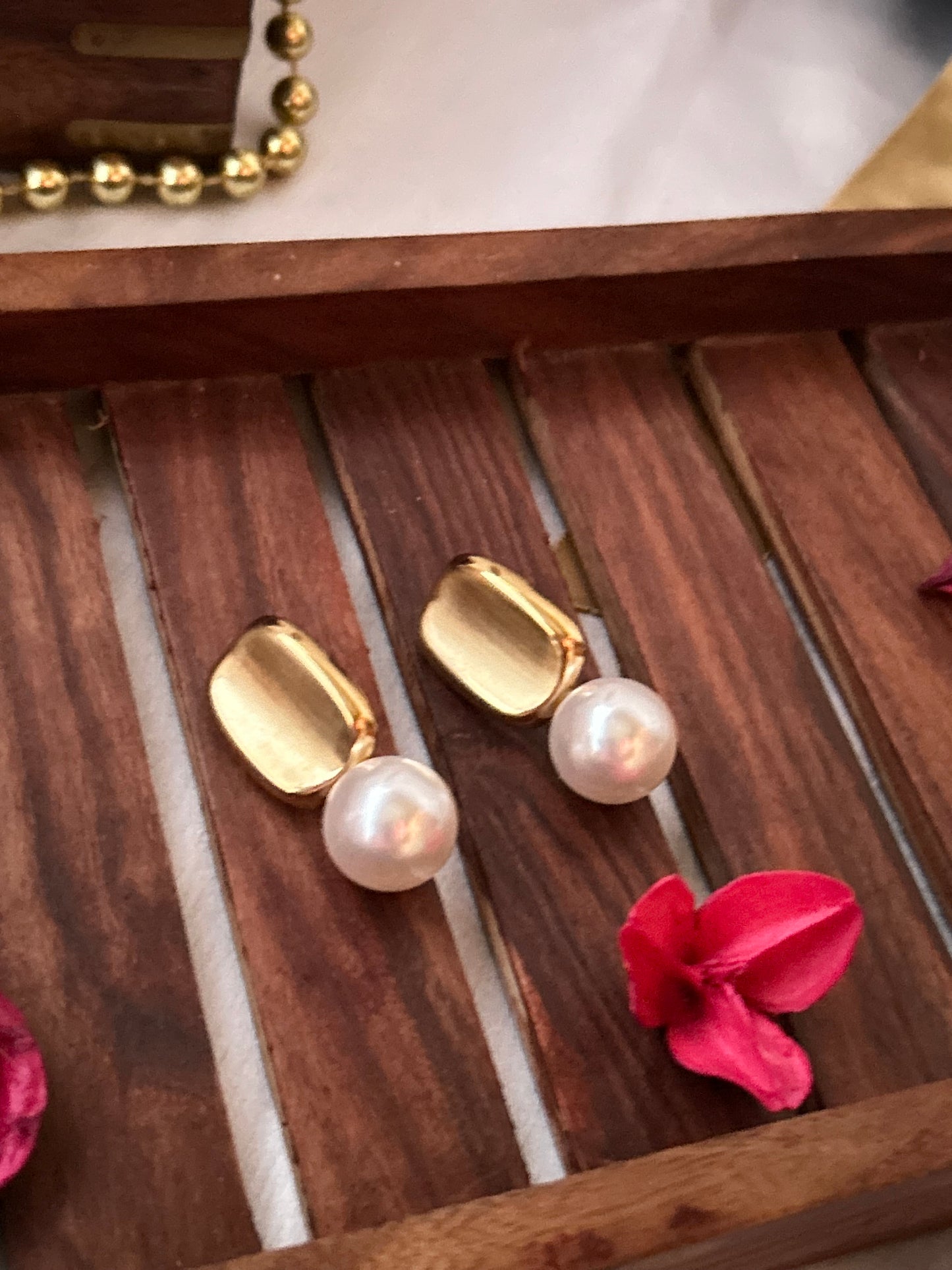 Pearl Frost Studs