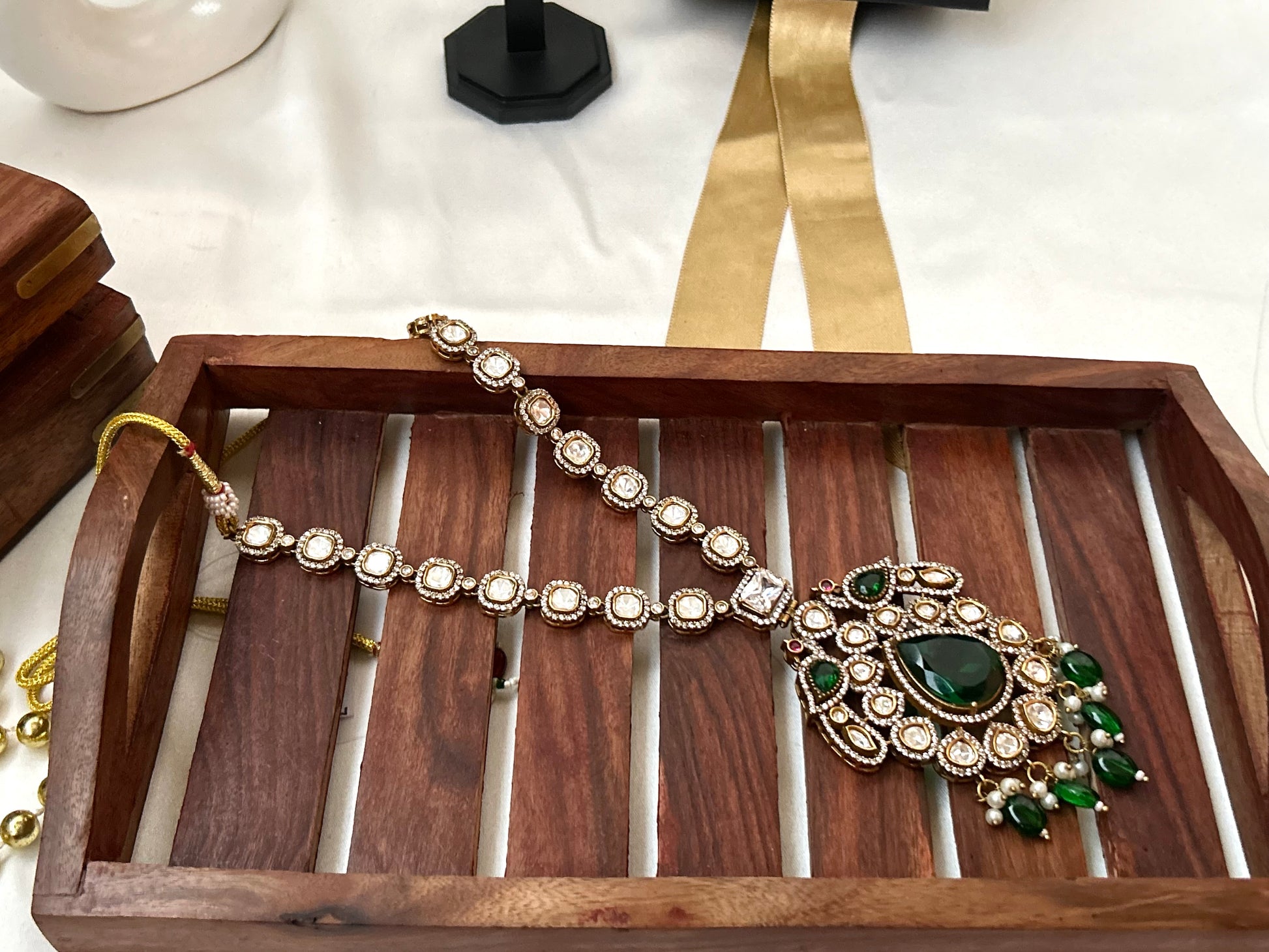 Green long kundan necklaceset