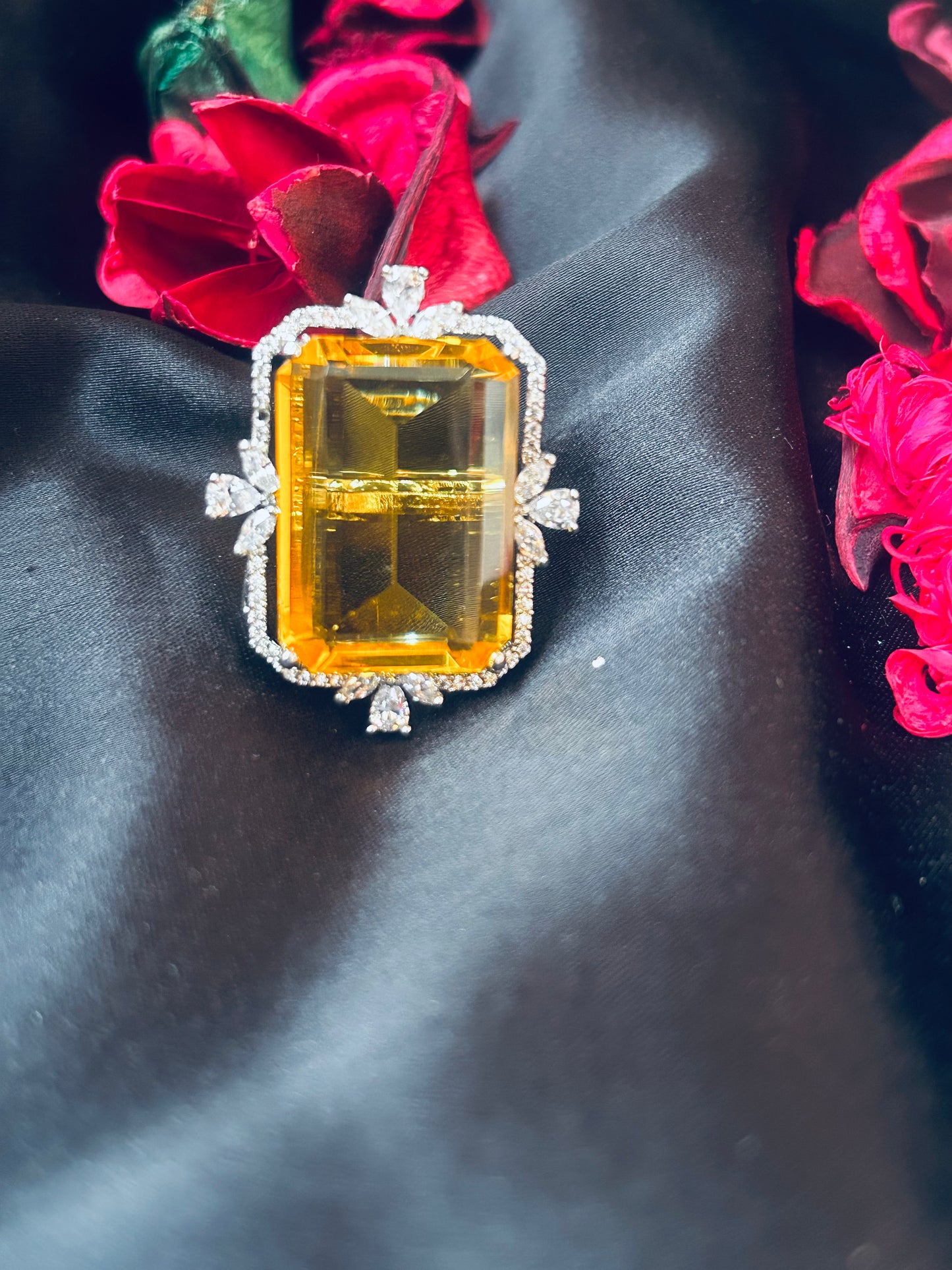 Alisha yellow ring