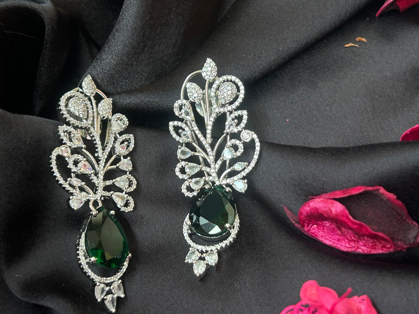 Innaya Emerald Earing