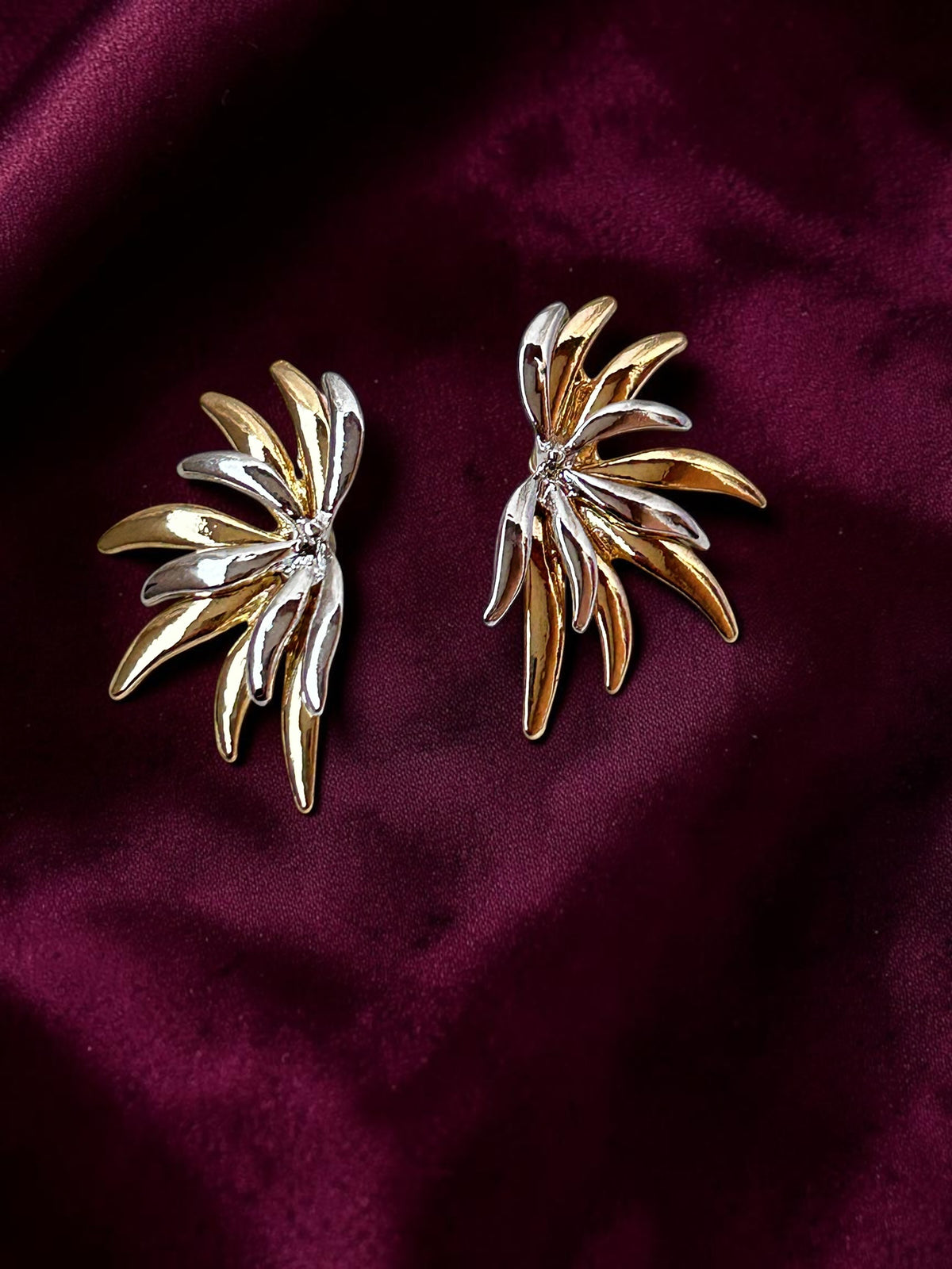 Dual tone floral Earrings