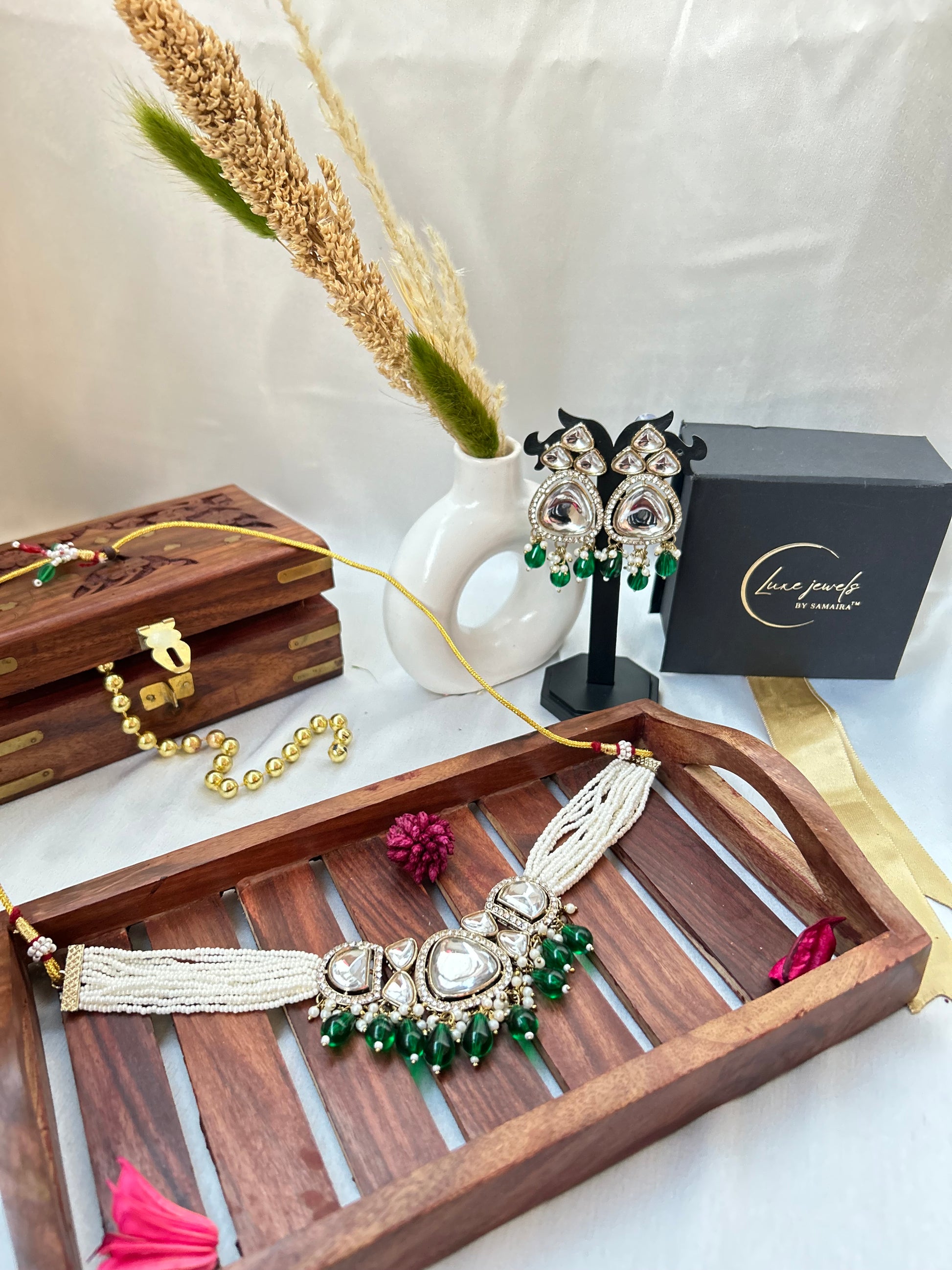 Emerald Green Kundan Necklace Set