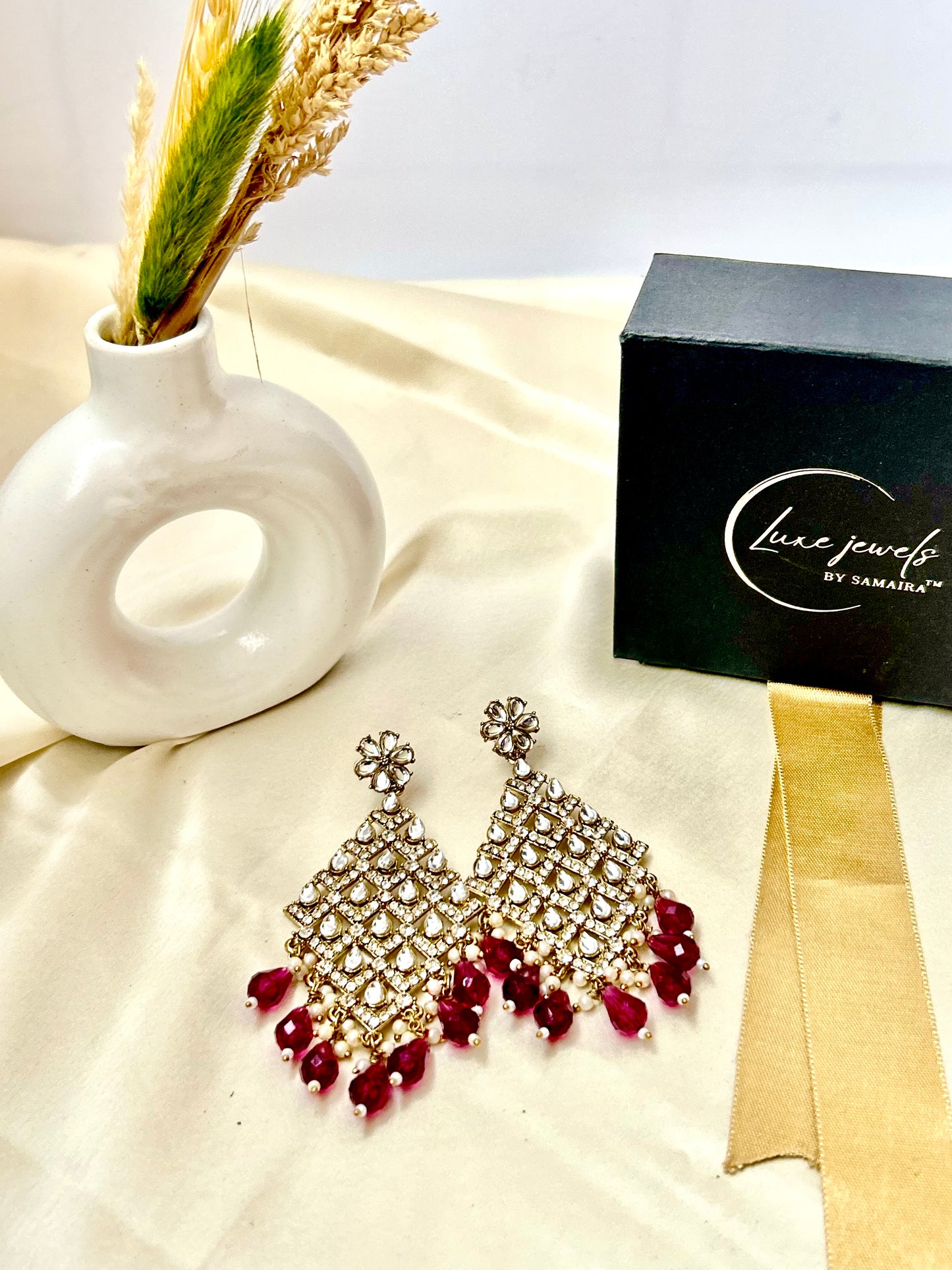 Shloka Maroon chandbalis