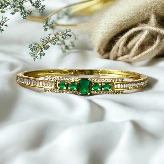 kaira Green Bracelet