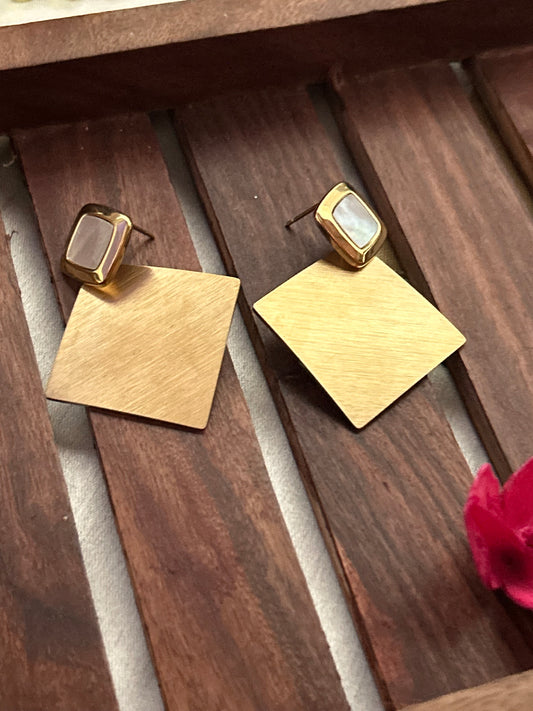 Dazzle Dew Studs