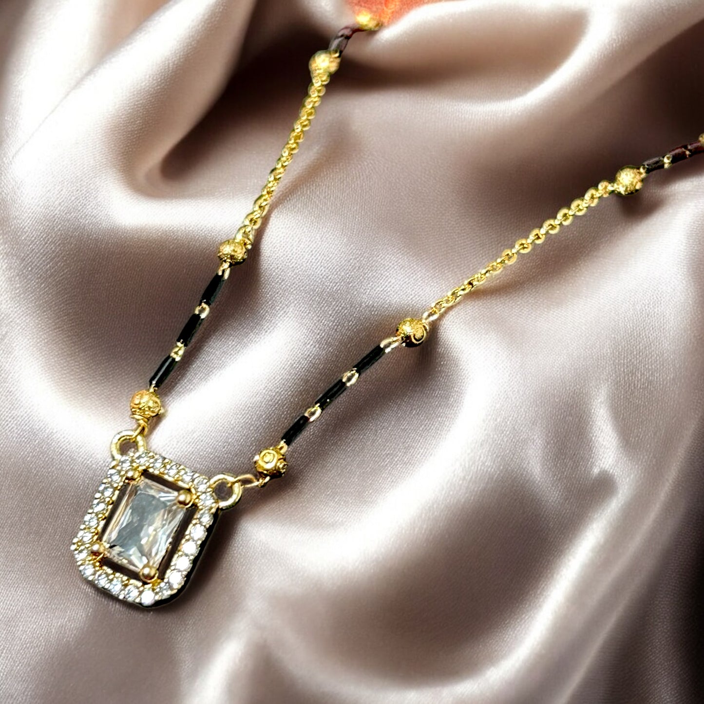 Sapphire Muse mangalsutra