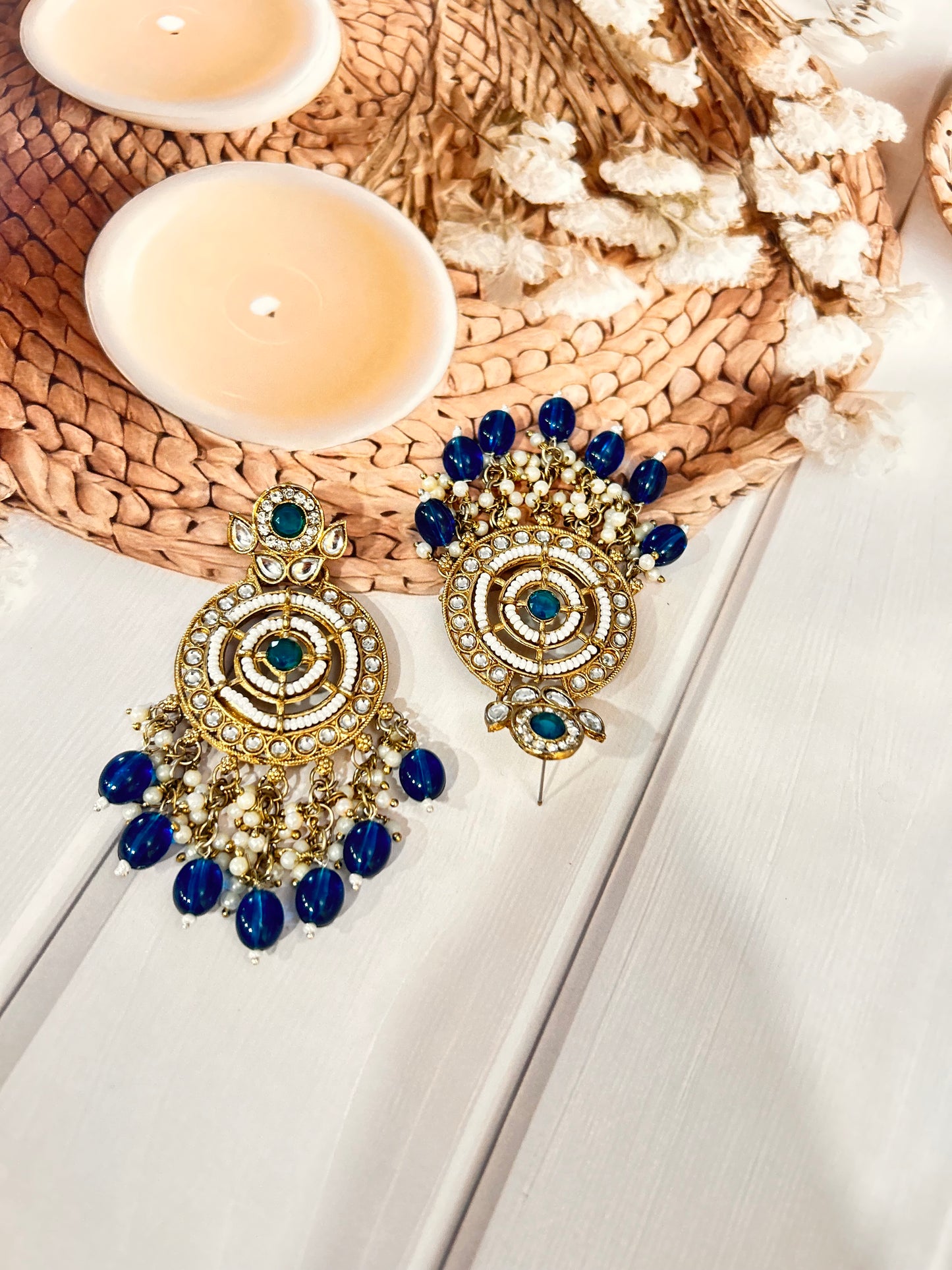 Sara Navy chandbalis