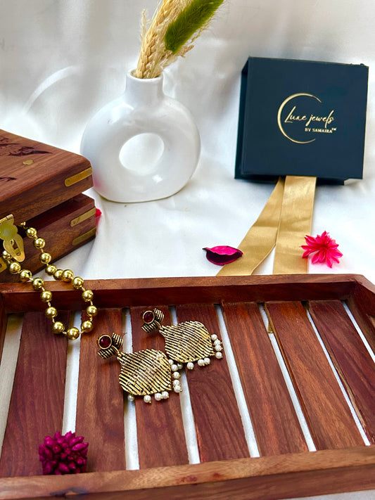 Aarav Red Earrings
