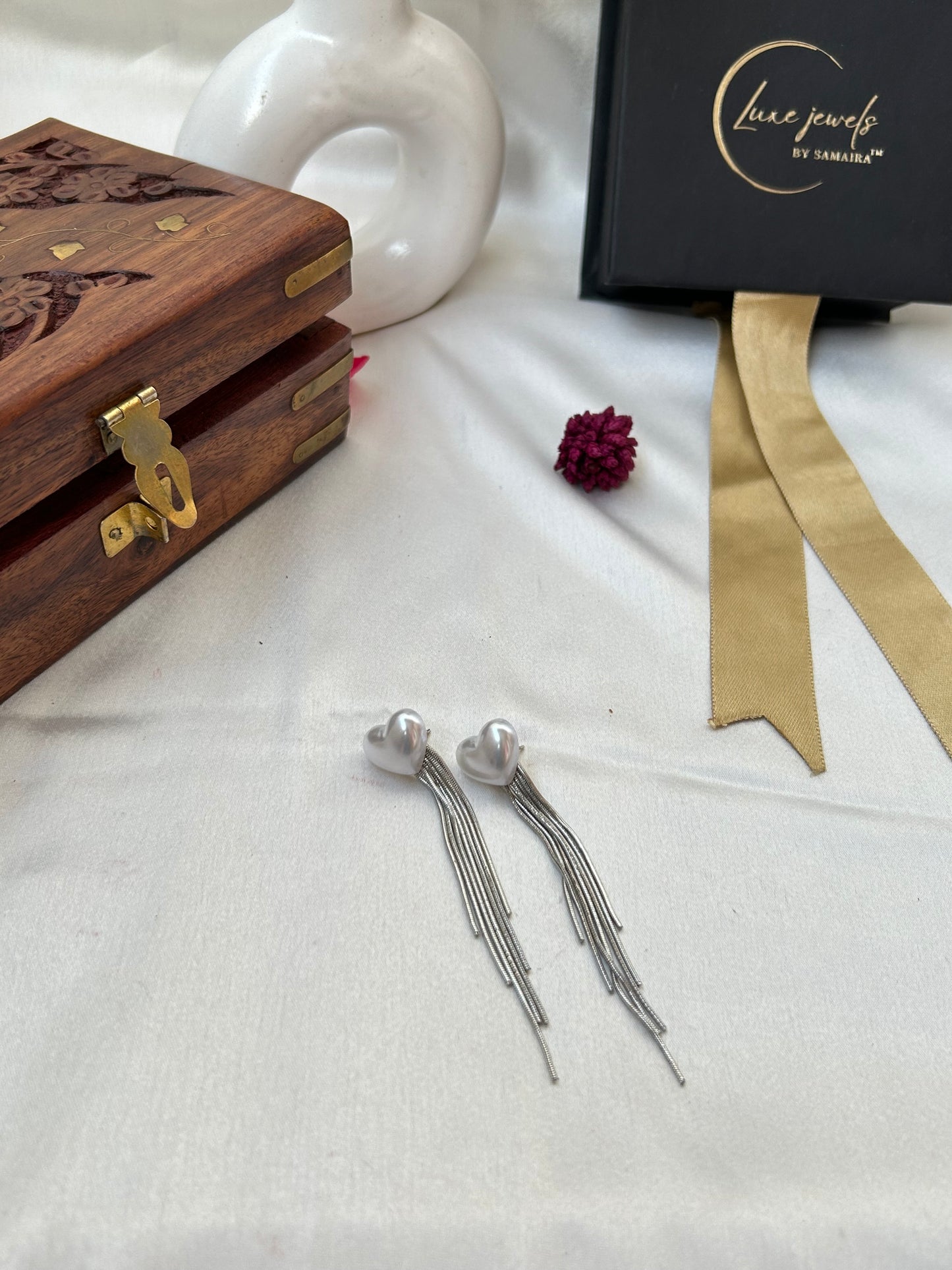 kanal silver pearl earrings