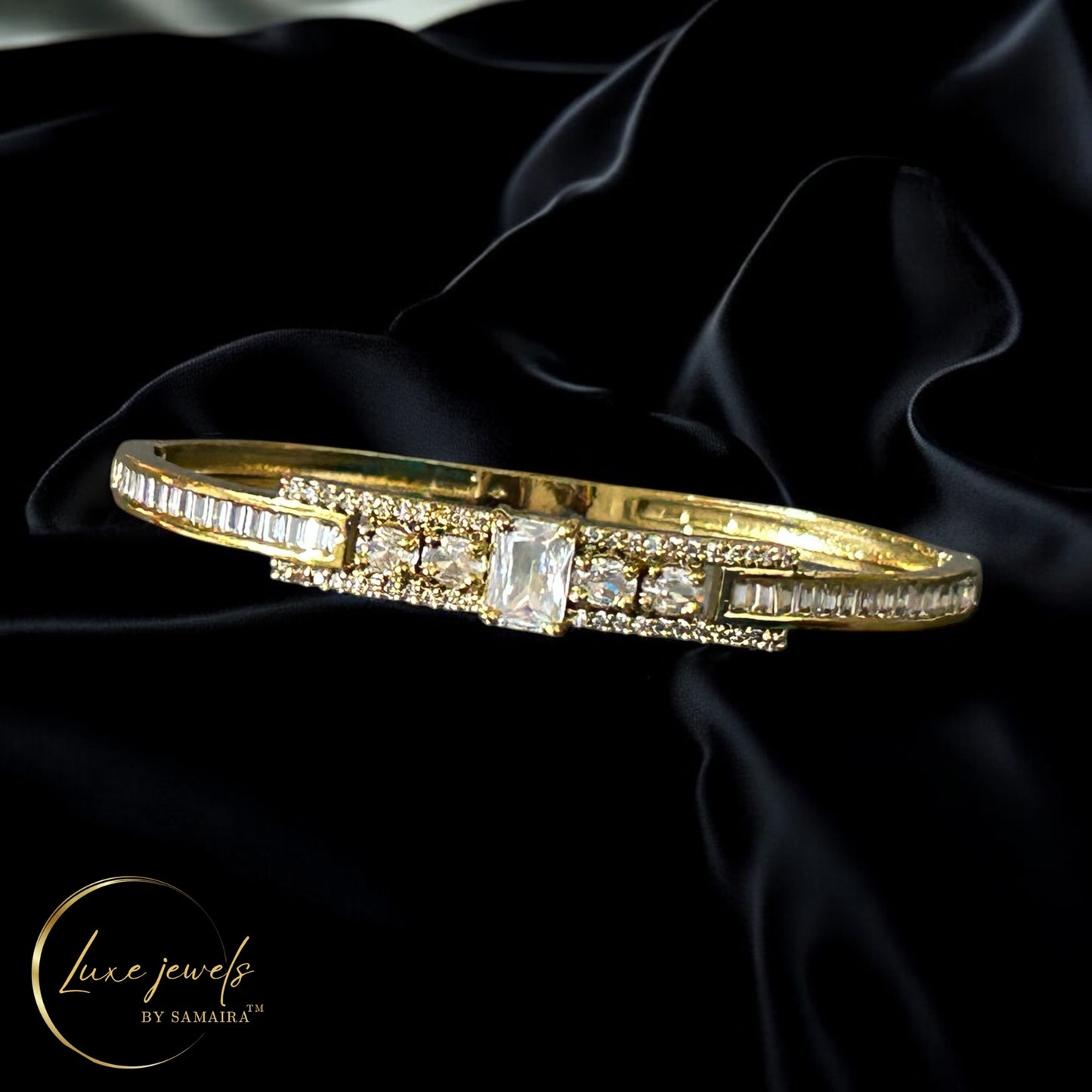 Kaira Gold Bracelet