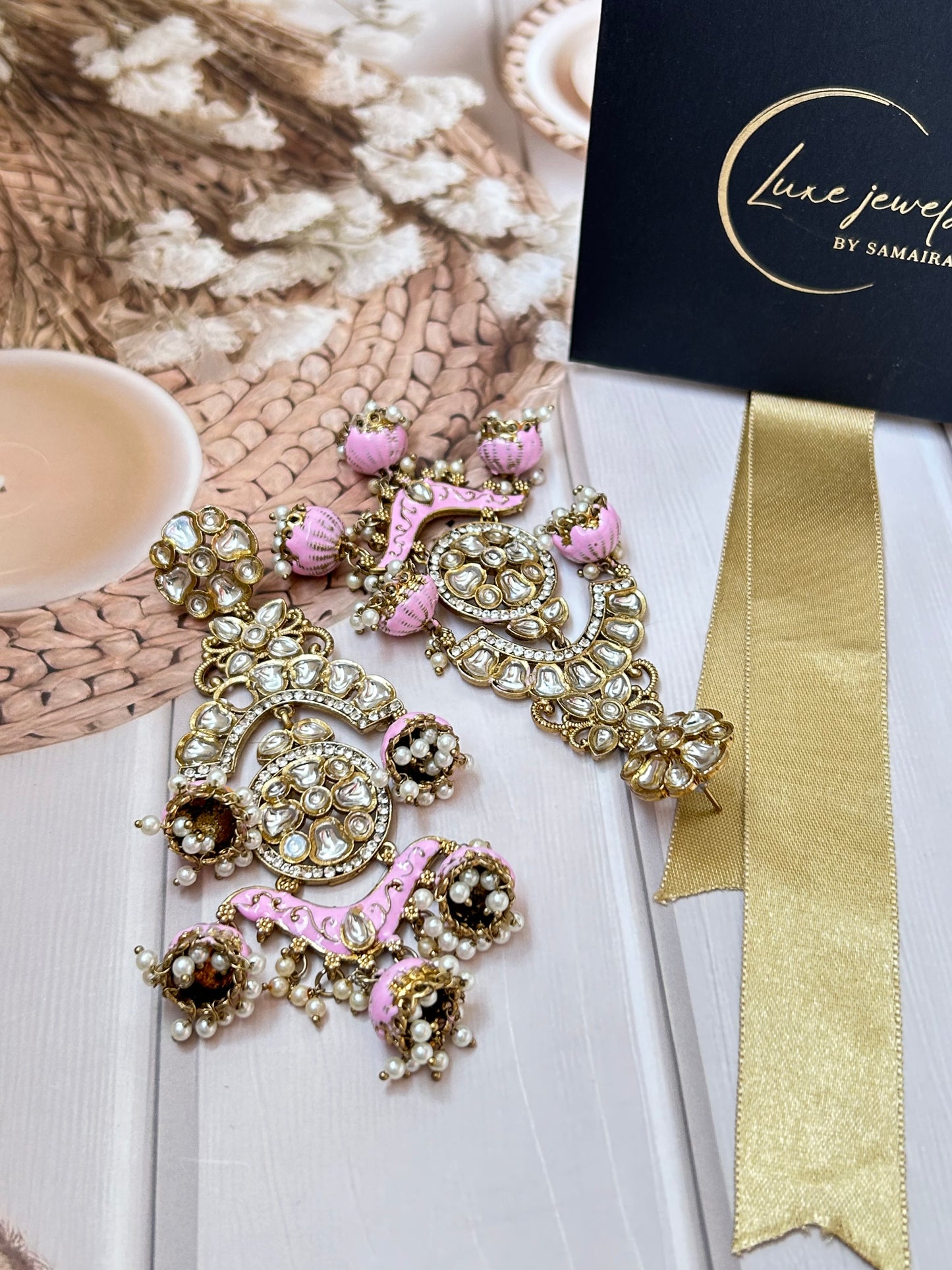 Bani pink chandbalis