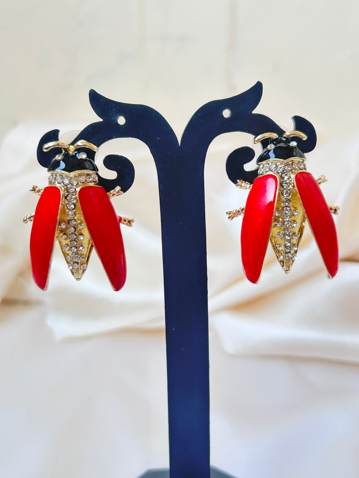 Enamel beetle red earrings