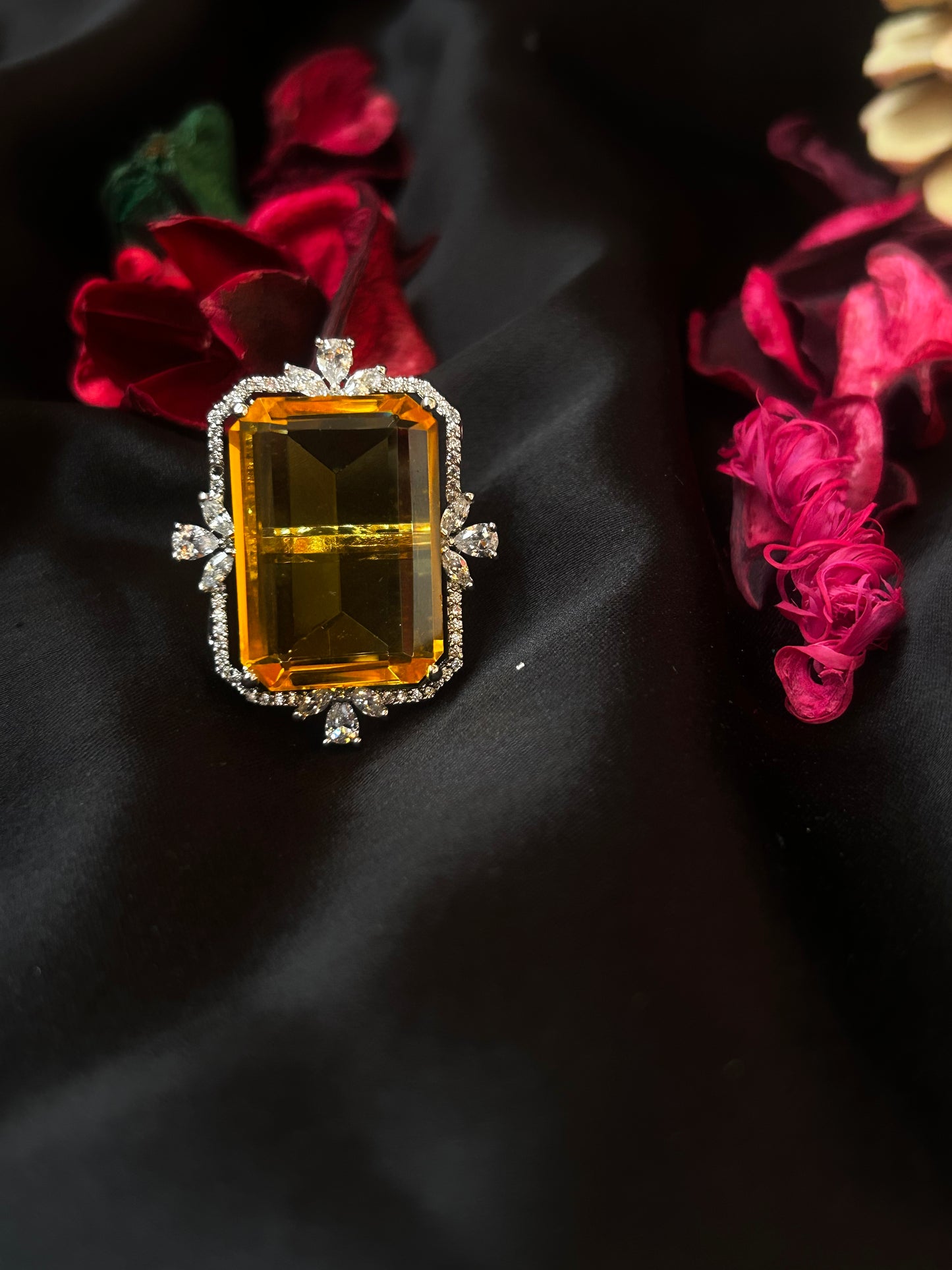 Alisha yellow ring