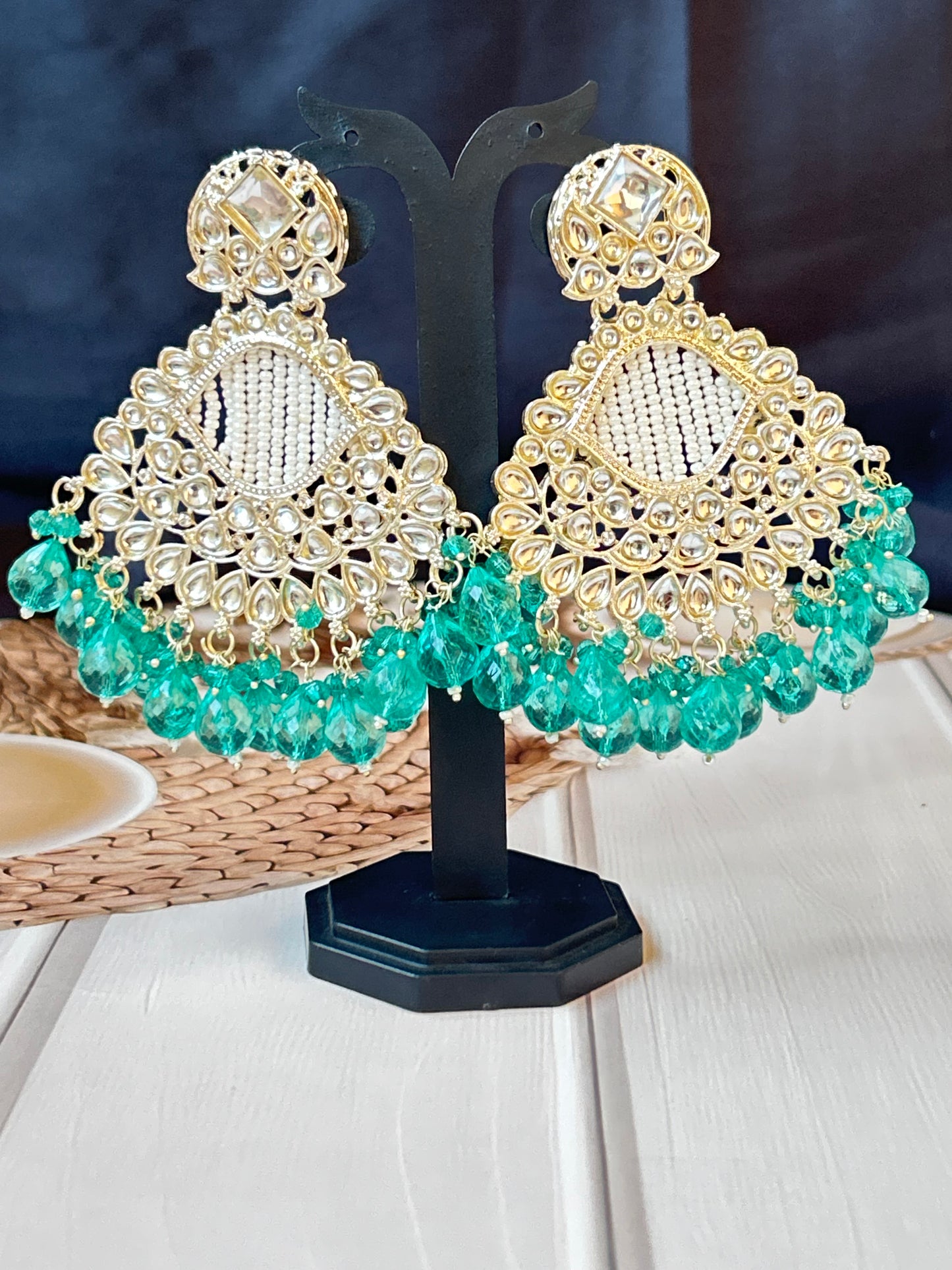 Arina Green Chandbali