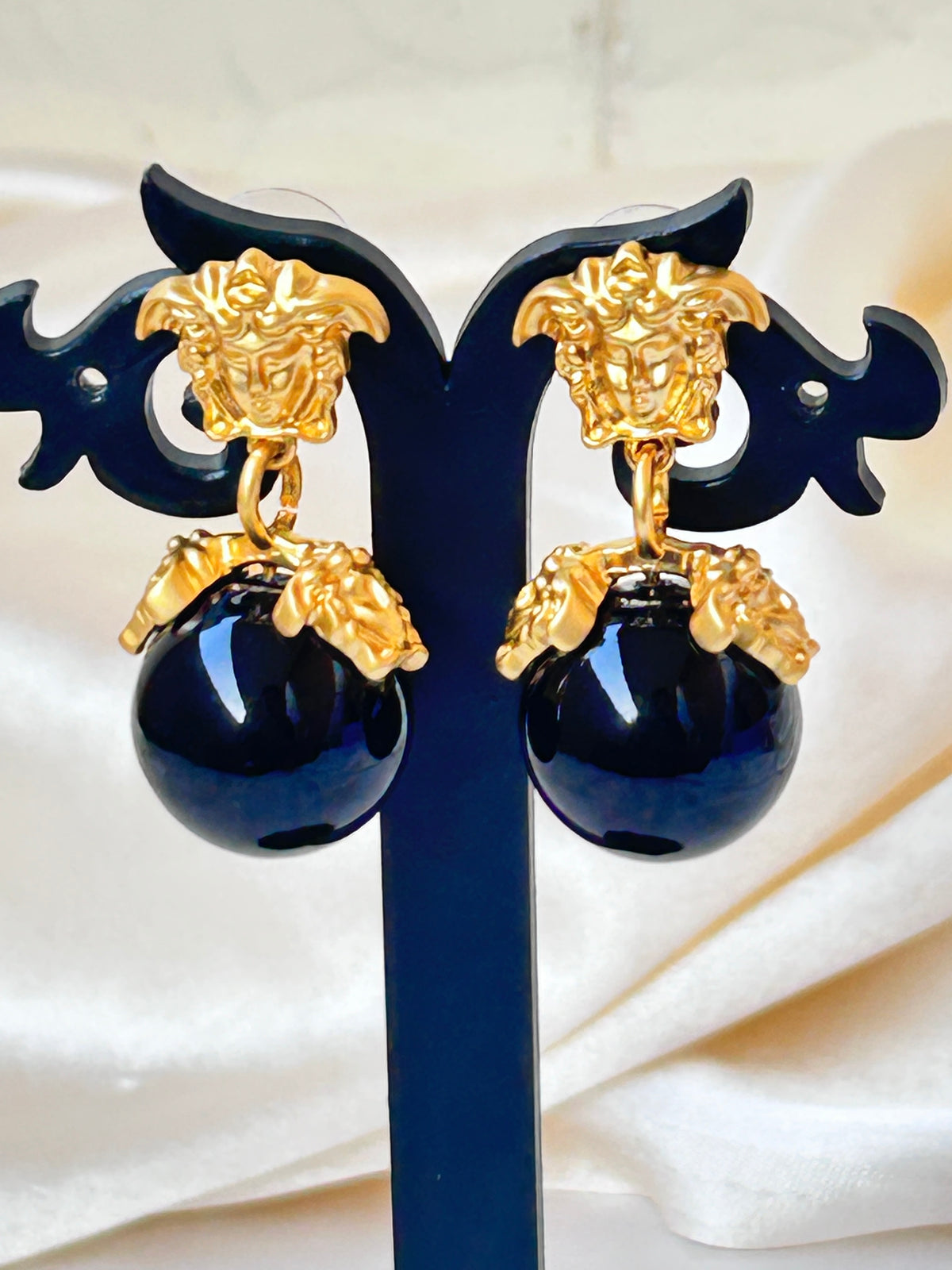 Sculpted Studs Earrings