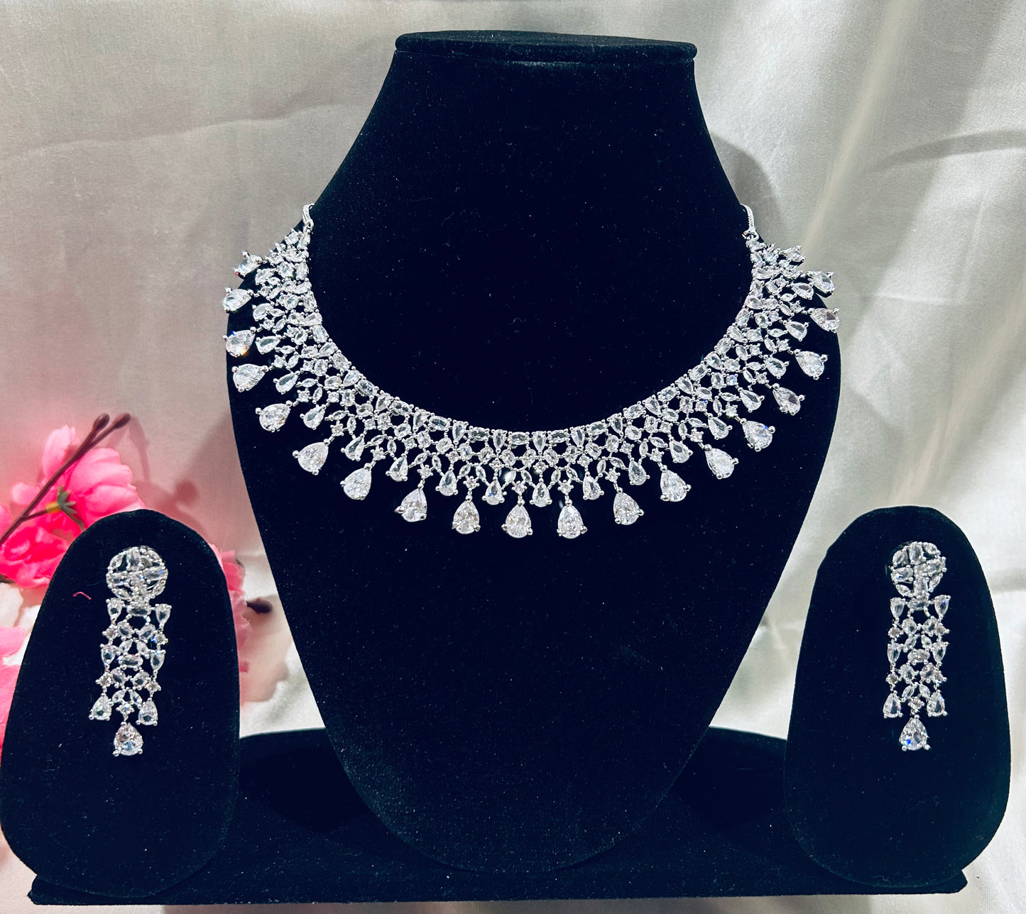 Ahana white necklace