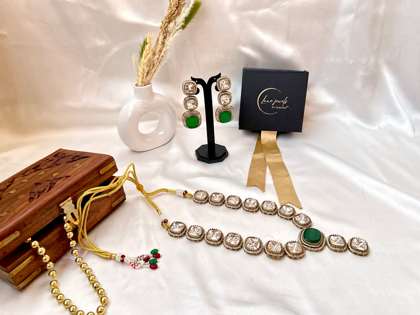green kundan necklaceset