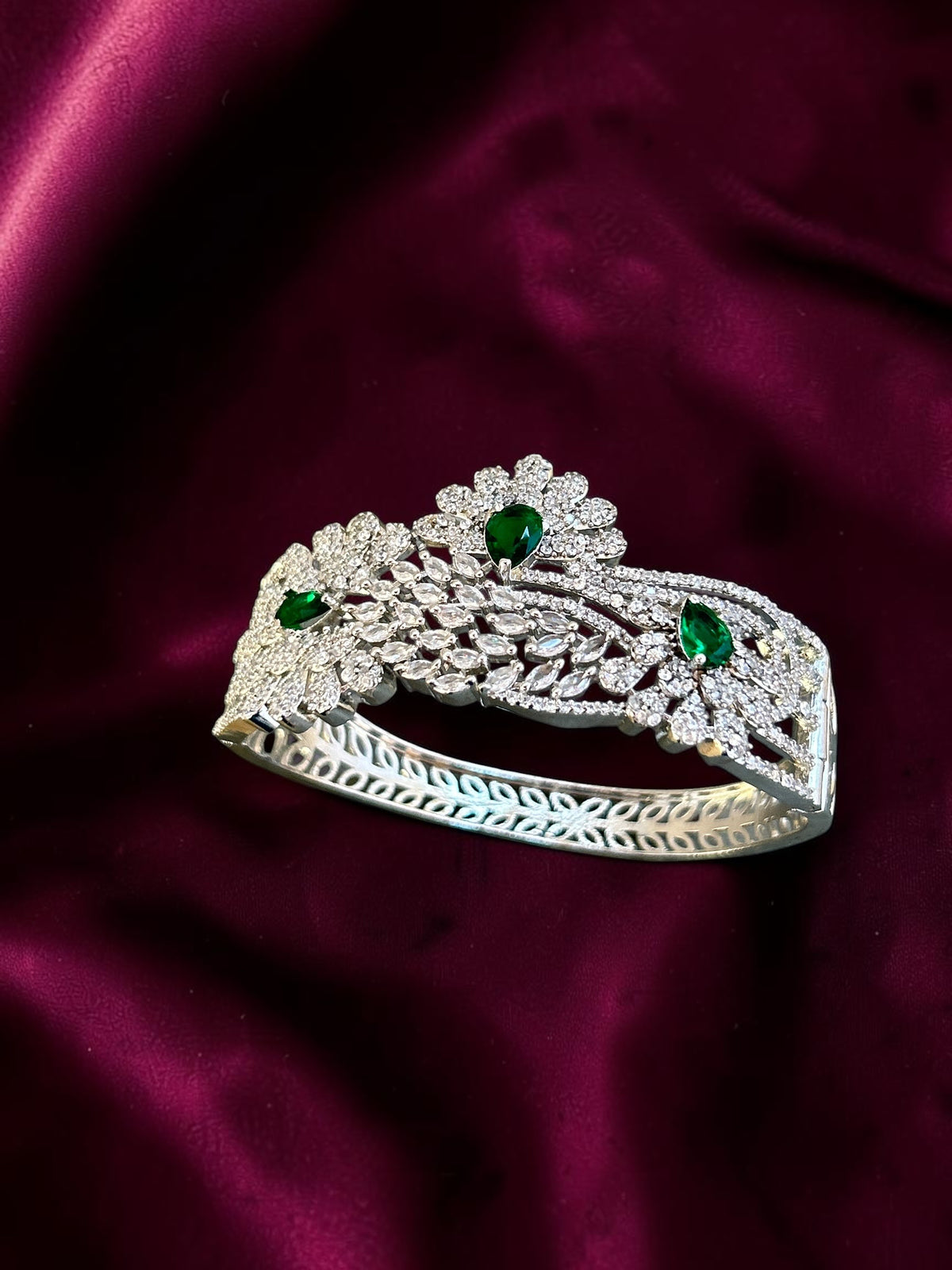 Emerald Silver floral Bracelet