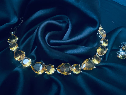 Yoshika yellow necklace