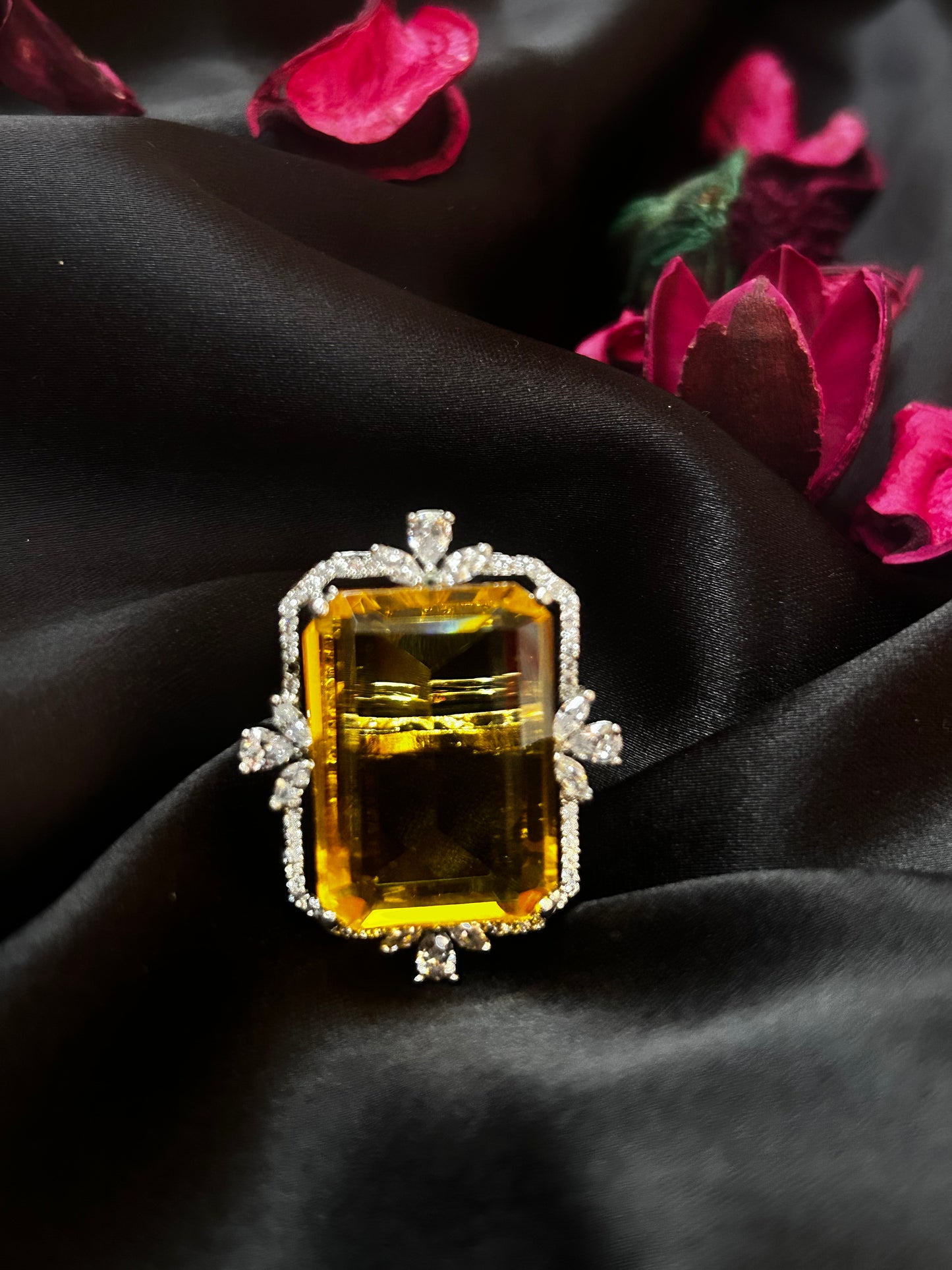 Alisha yellow ring
