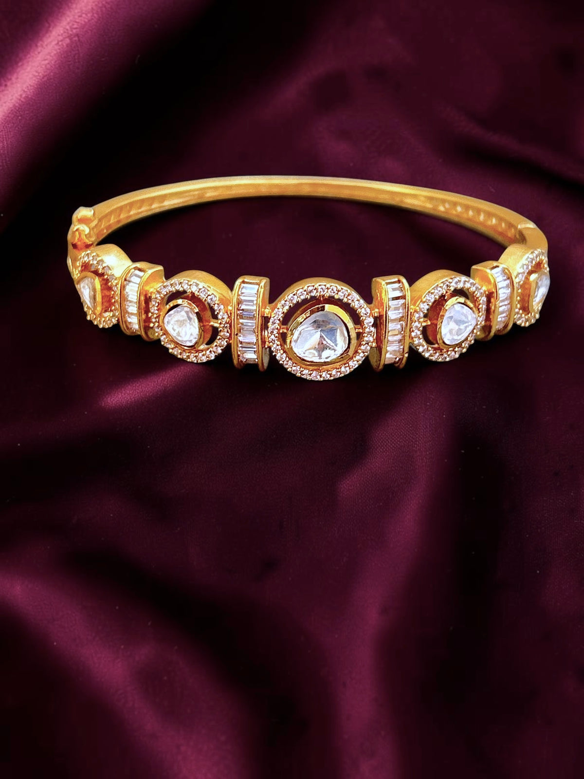 Amayra Golden Bracelet
