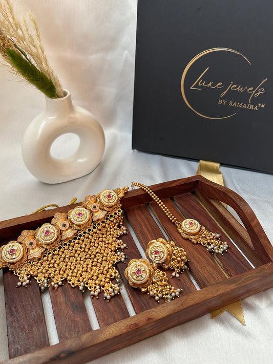 Mihika gold choker